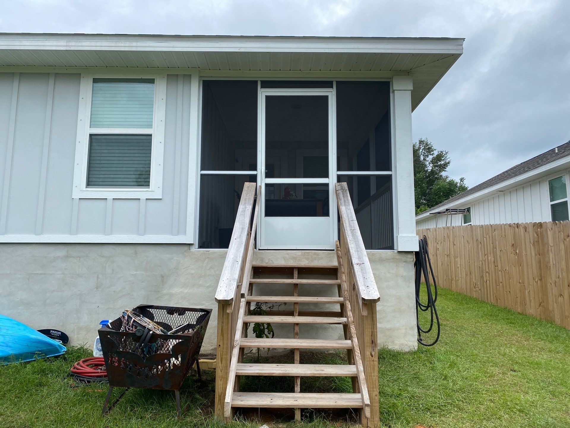 Screen Under in Pensacola by Titan Sunrooms