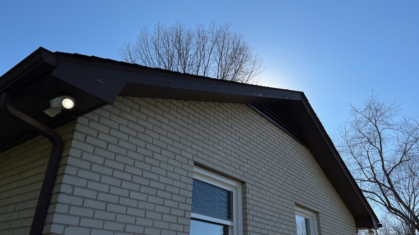 Residential Roofing Installation using Owens Corning Oakridge Roofing System by Undersun Roofing 