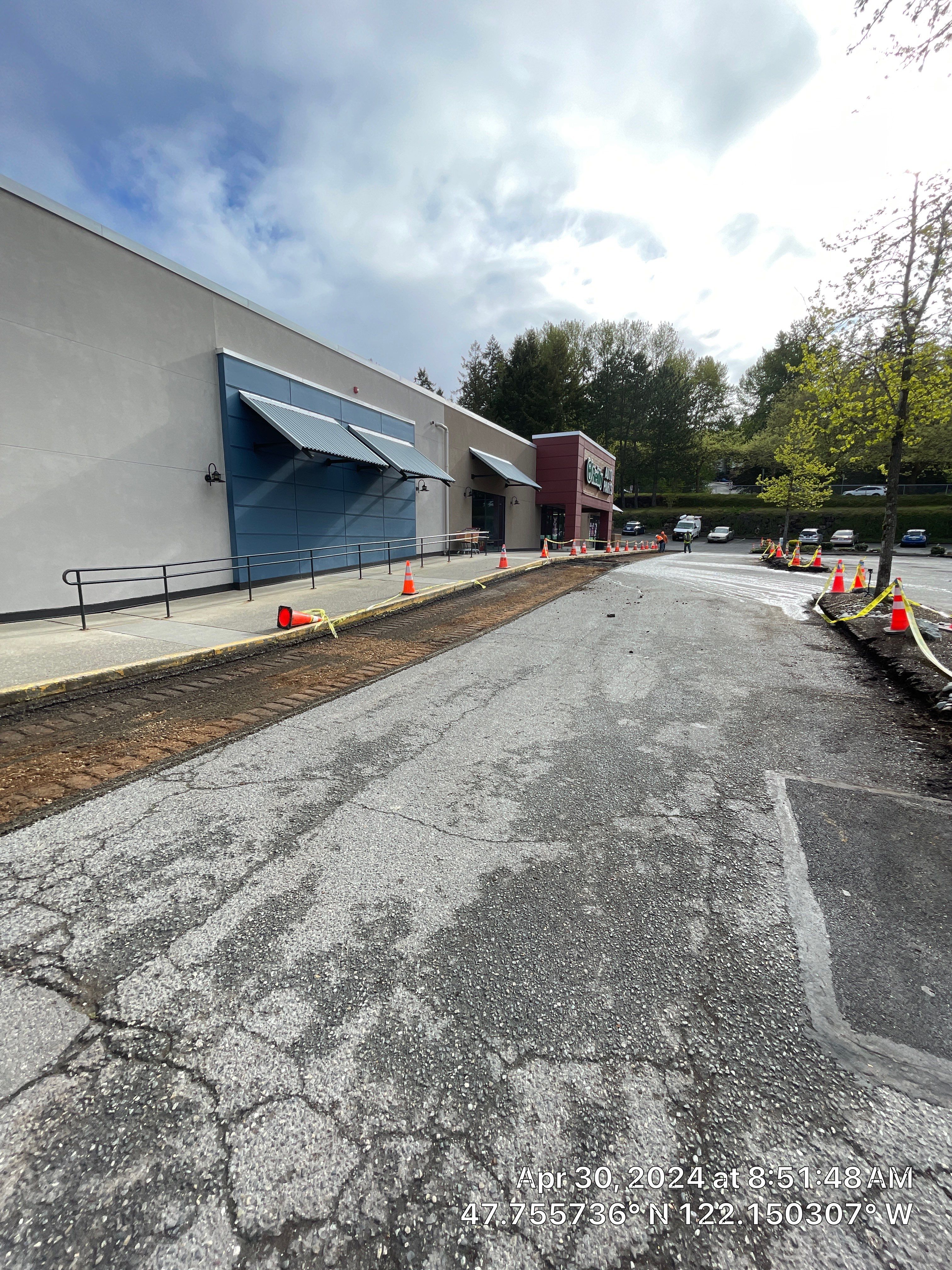 Colliers - Woodinville New Asphalt Parking Lot by Jireh Asphalt & Concrete Inc 