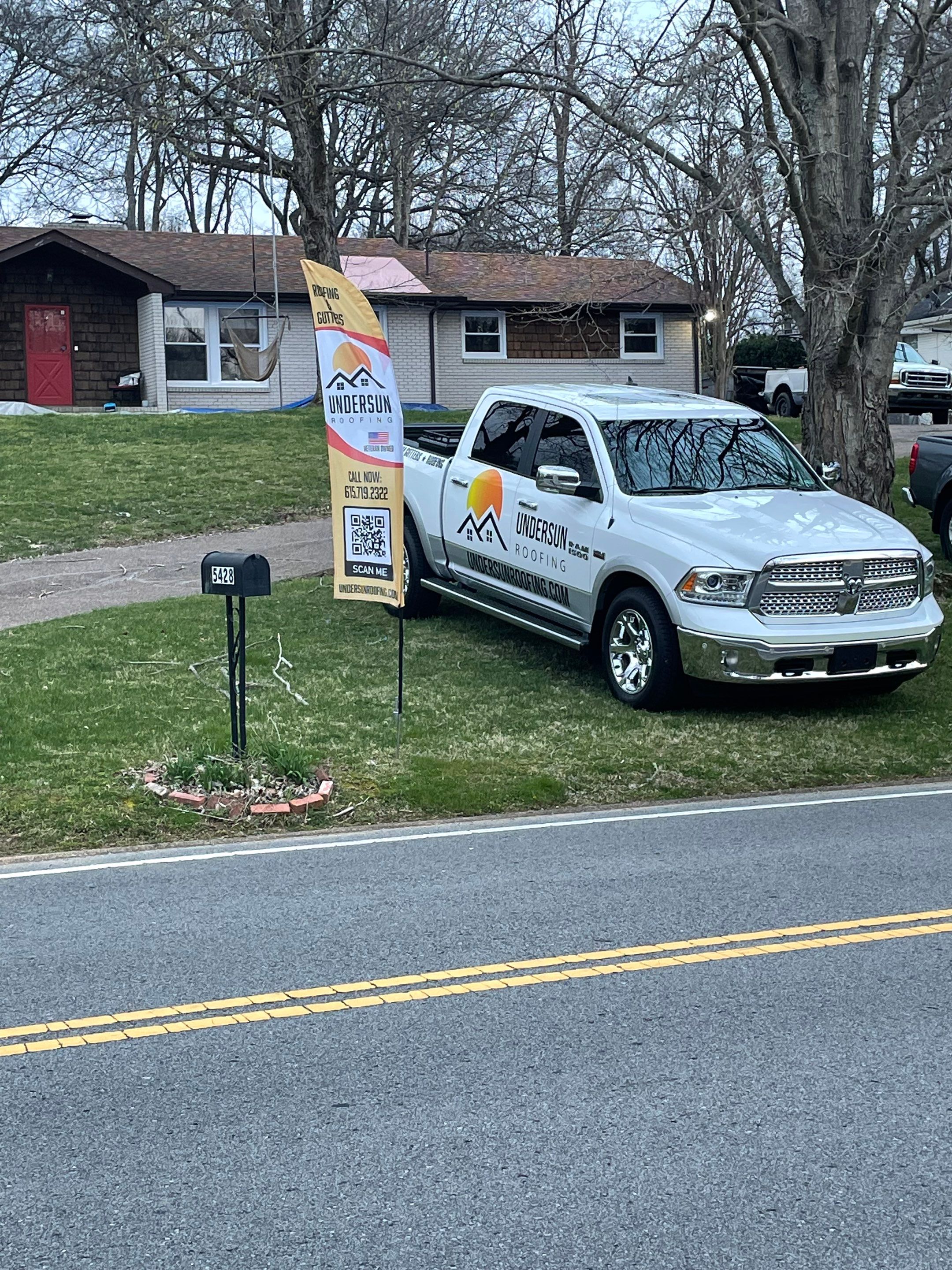 Residential Roofing Installation using Owens Corning Oakridge Roofing System by Undersun Roofing 