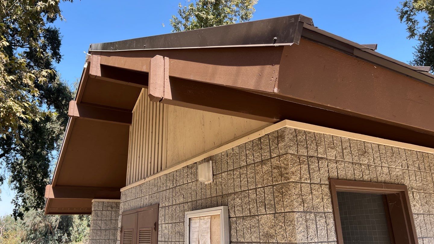 Metal roofing installation using Standing seam metal roofing system by Straight Edge Roofing Inc