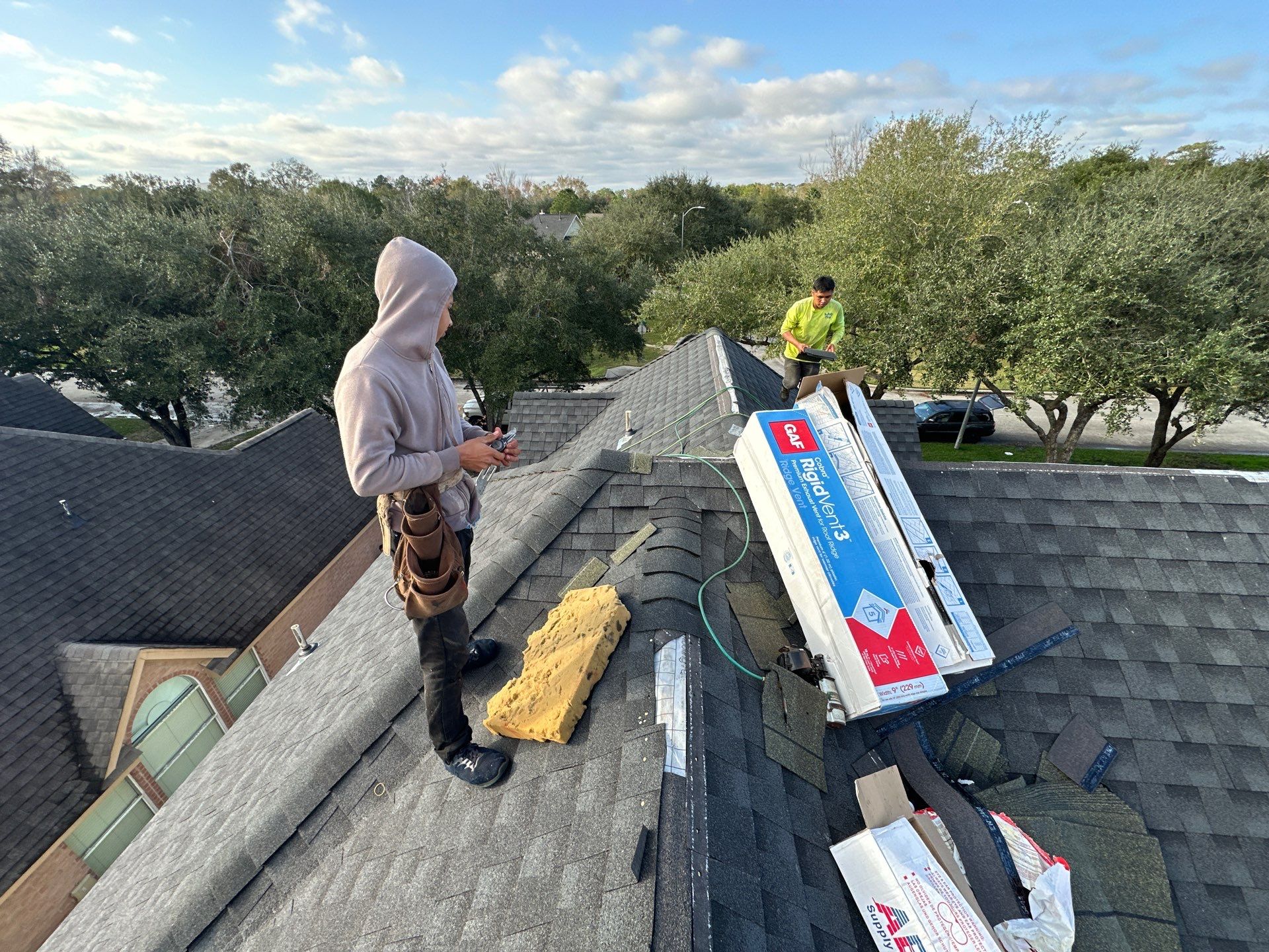 GAF HDZ CHARCOAL W/ PREMIUM RIDGE Z by Motion Roofing