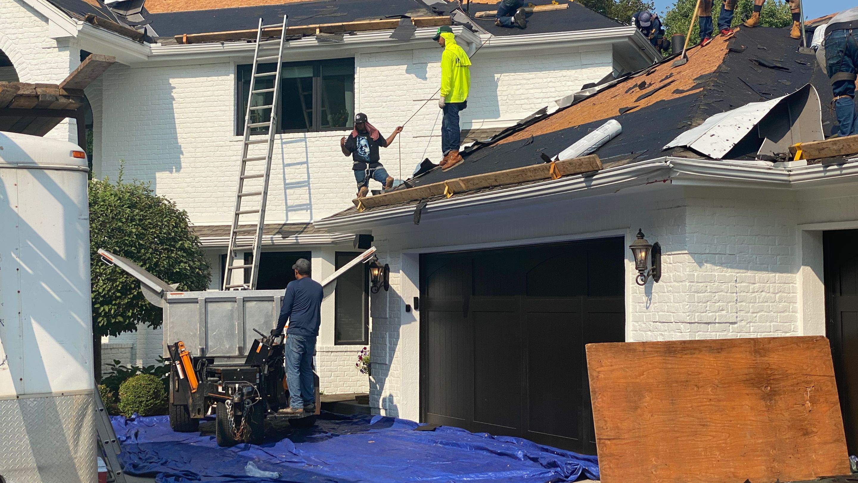 Residential Roofing Installation using Certainteed Landmark Moire Black by MODERN EXTERIOR SYSTEMS