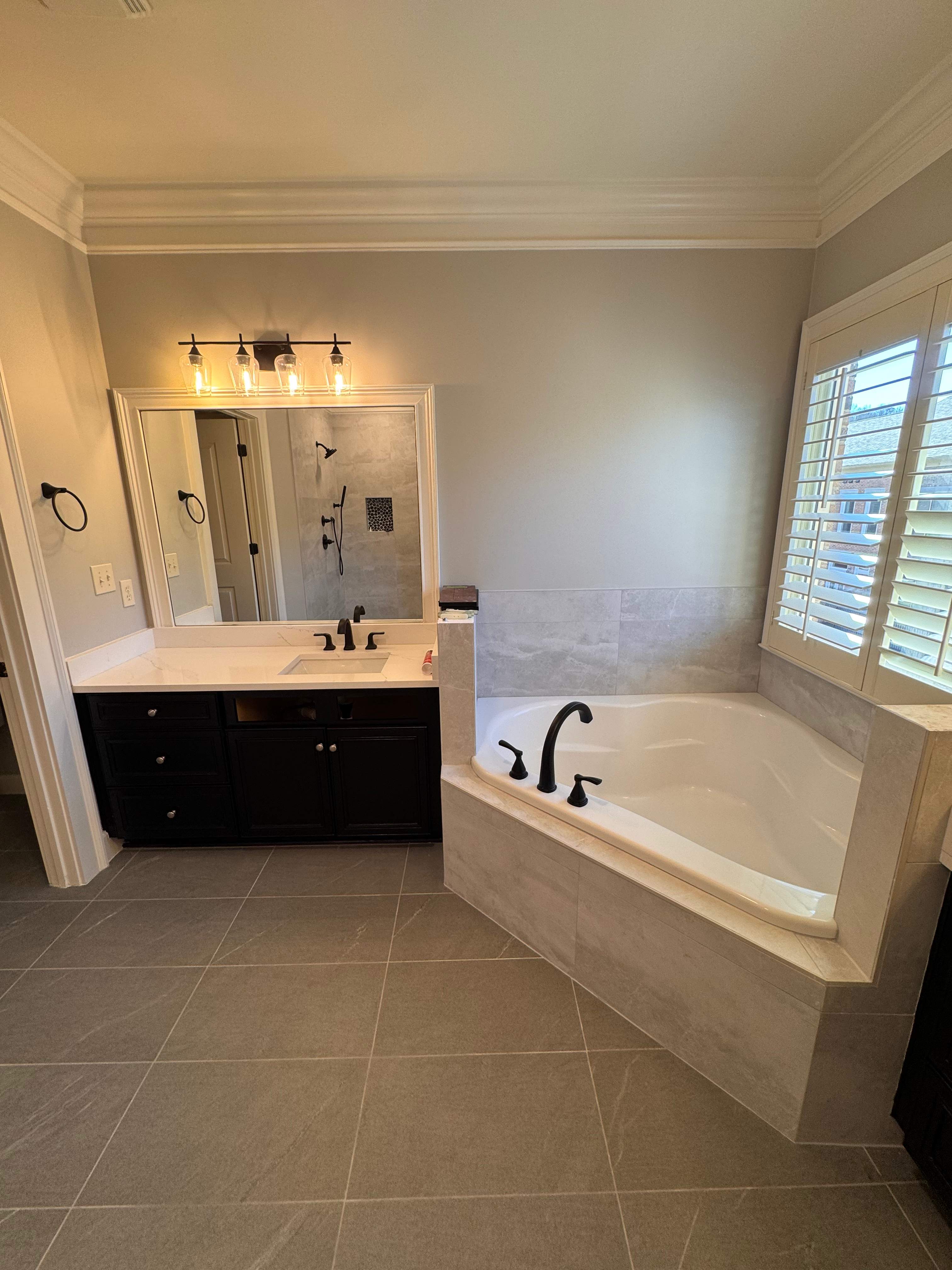 Master bathroom renovation by Prudencio