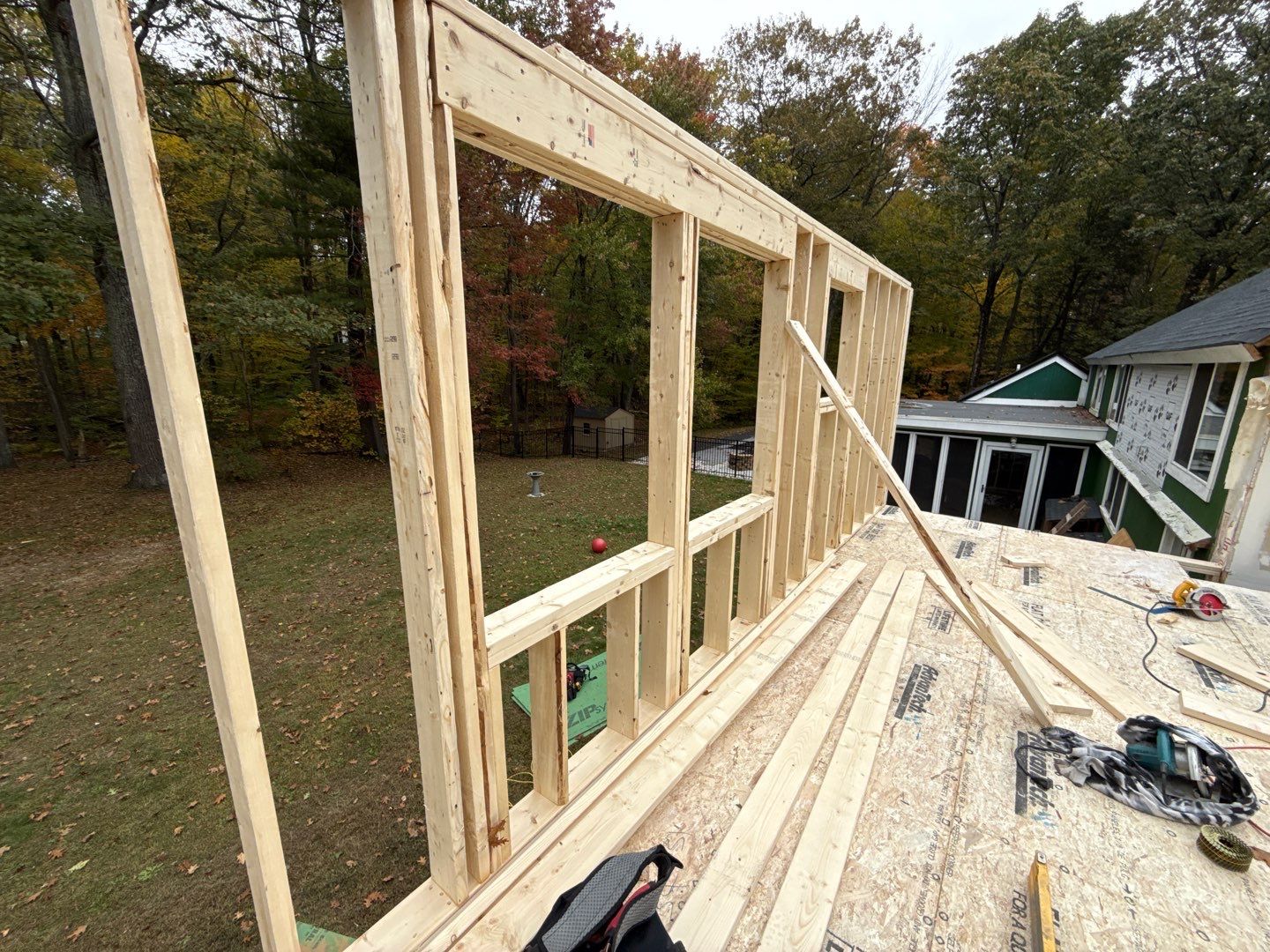 Custom ADU Construction with Vaulted In-Law Suite – LP SmartSide®, ZIP System® & Harvey® Windows by Sensible Home Solutions