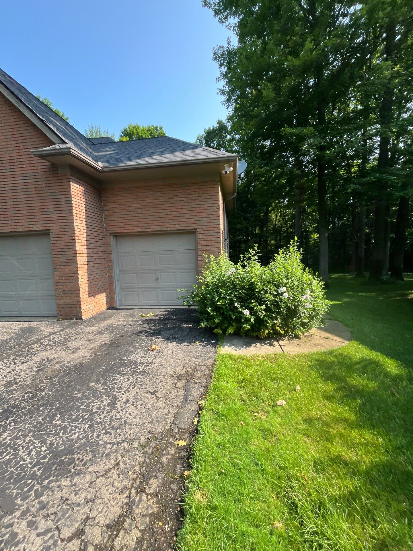 Siding Replacement using Alside S7 Cedar Mill Grain Cape Cod Grey by 180 Contractors