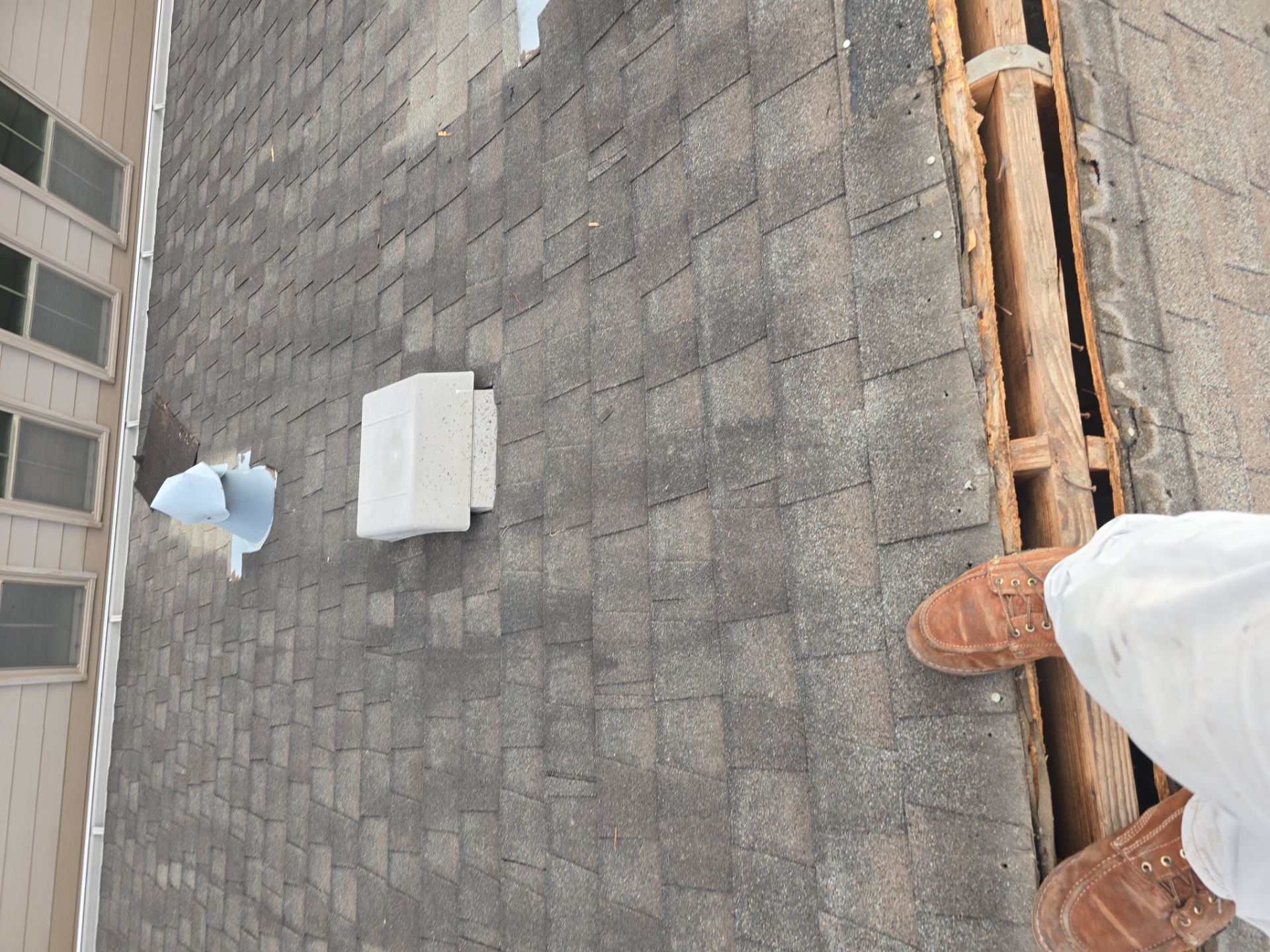 Roof Replacement Houston by Roof Repair Company
