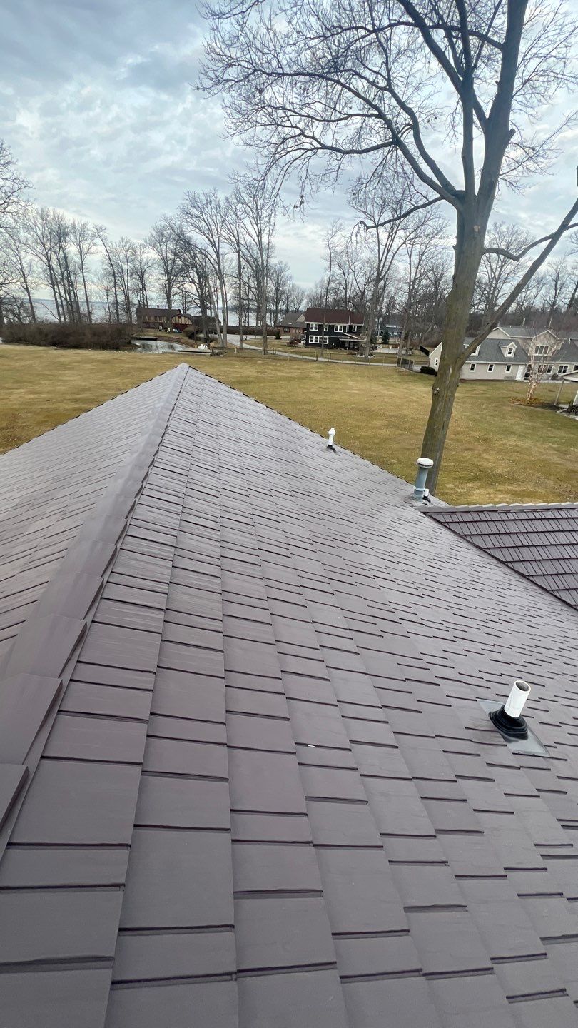 Residential Roofing Installation using Great American Shake - Mustang Brown by Nitro Roofing and Construction