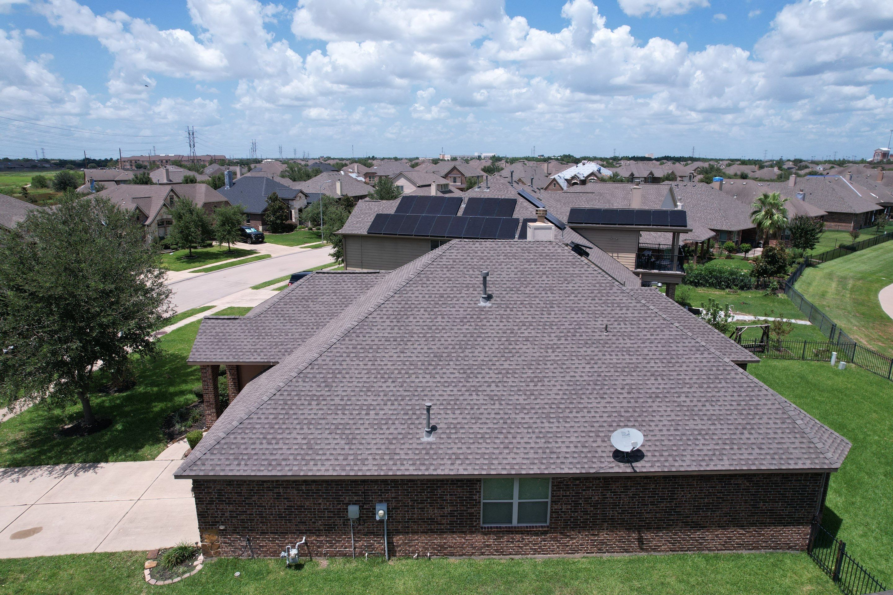 GAF Timberline HDZ Weathered Wood by STX Roofing