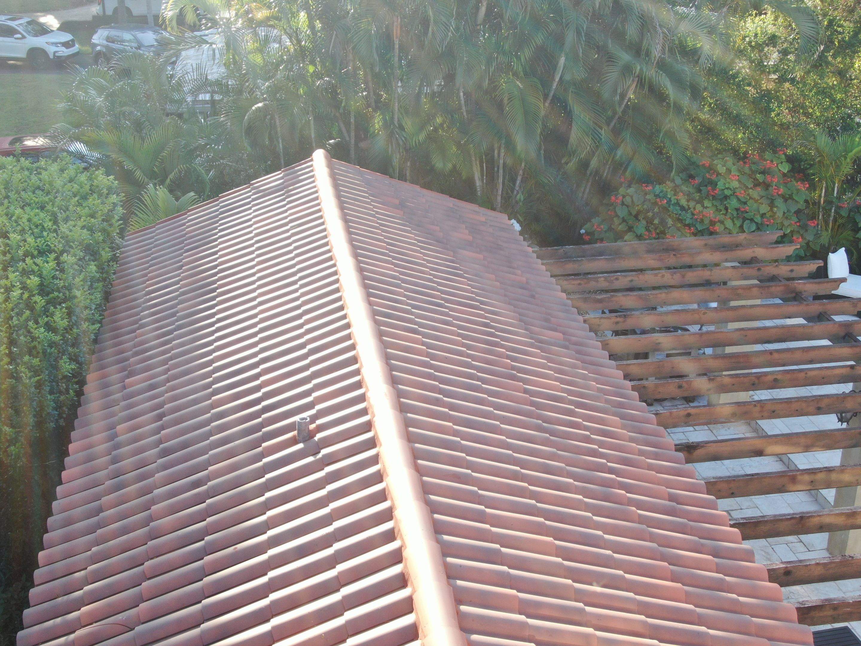 Verea Spanish S  - Fume Color by Istueta Roofing