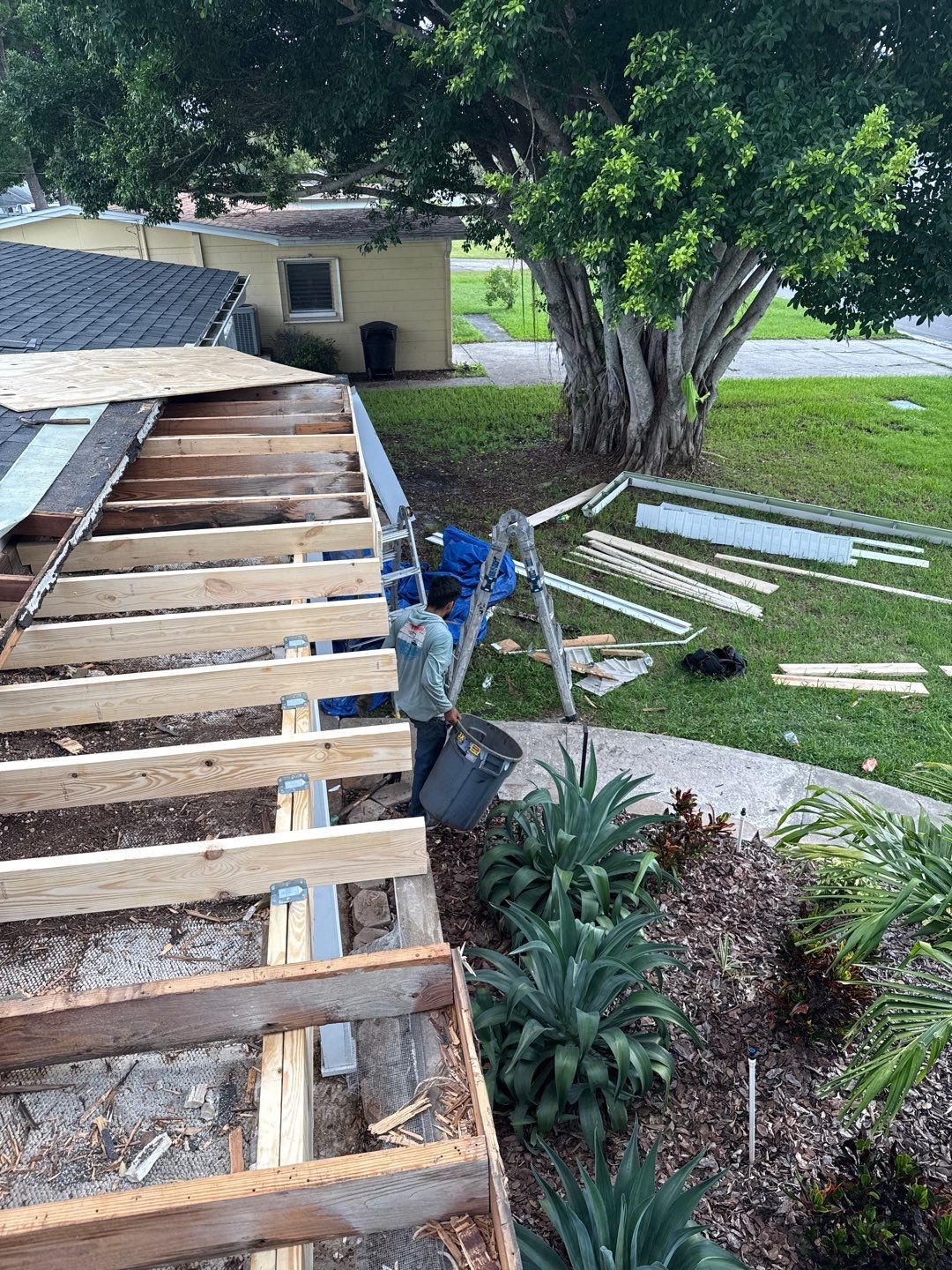 Project in St. Petersburg 33702 by Mitchell Roofing Company LLC 