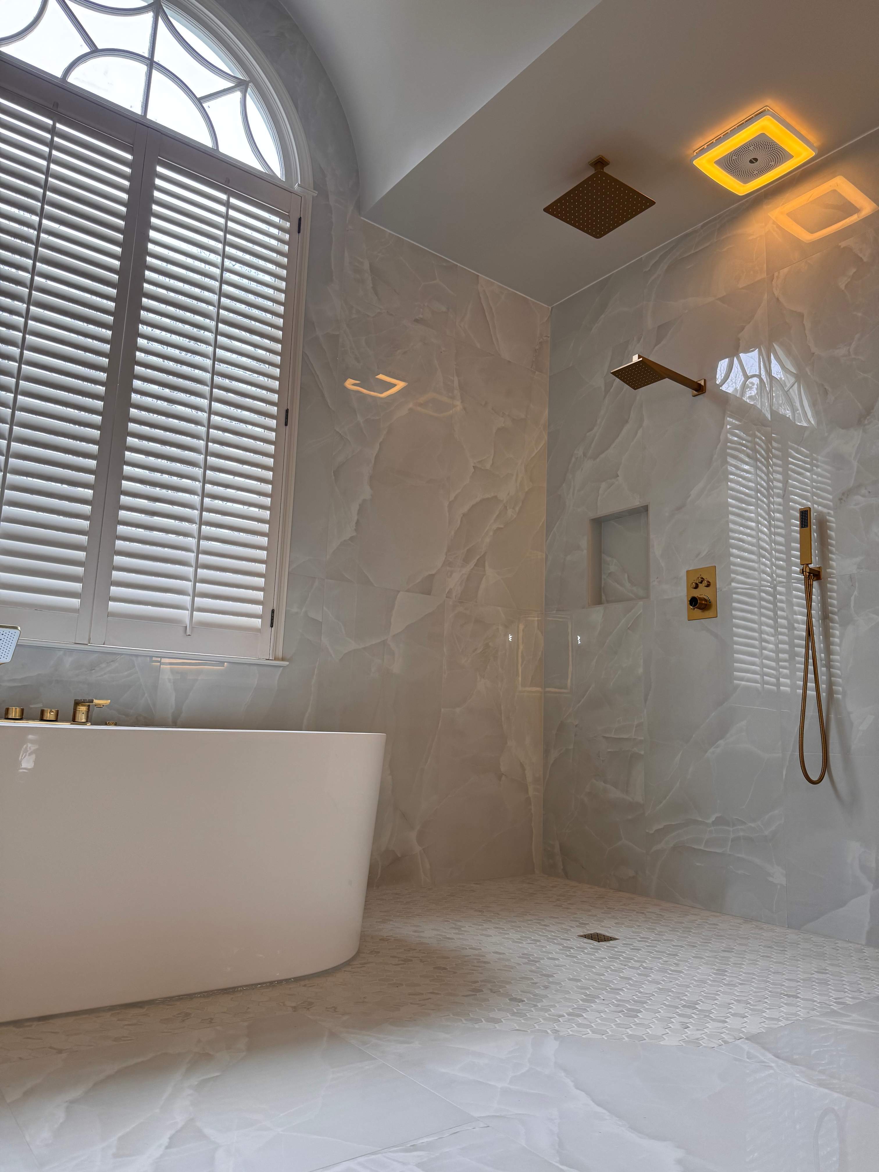 Master bathroom renovation by Prudencio