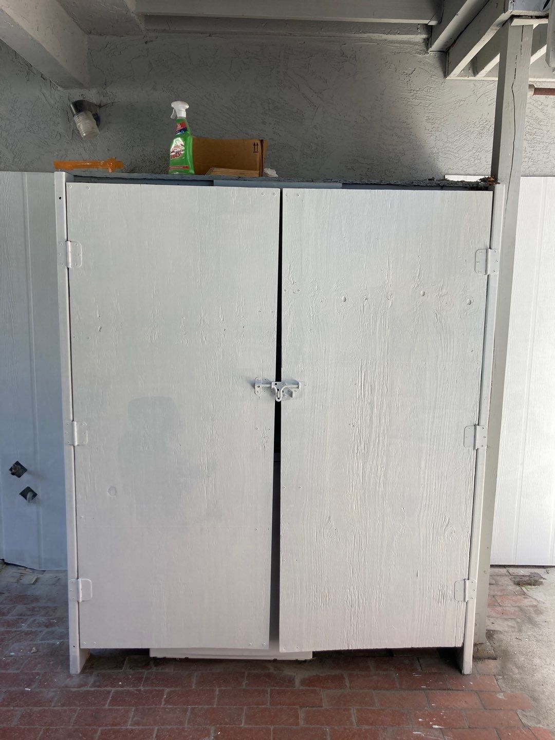 Siding, Paint, Blinds & Smoke Detectors by Andre Handyman