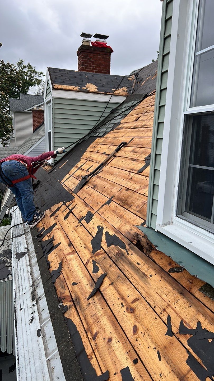 Arlington: CertainTeed Landmark Architectural Shingle in Georgetown Gray by RM Banning, Inc.