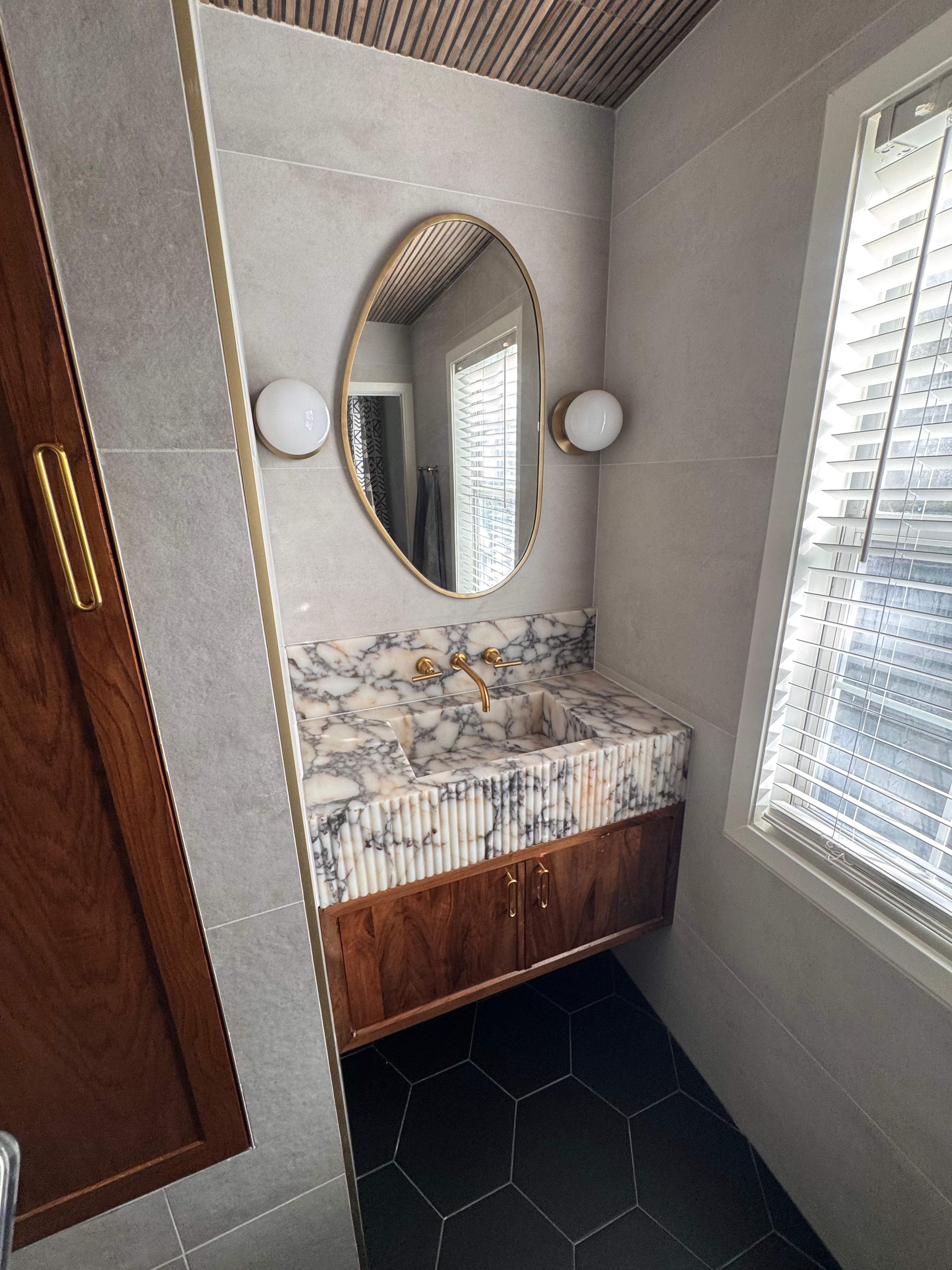 Master bathroom renovation by Prudencio