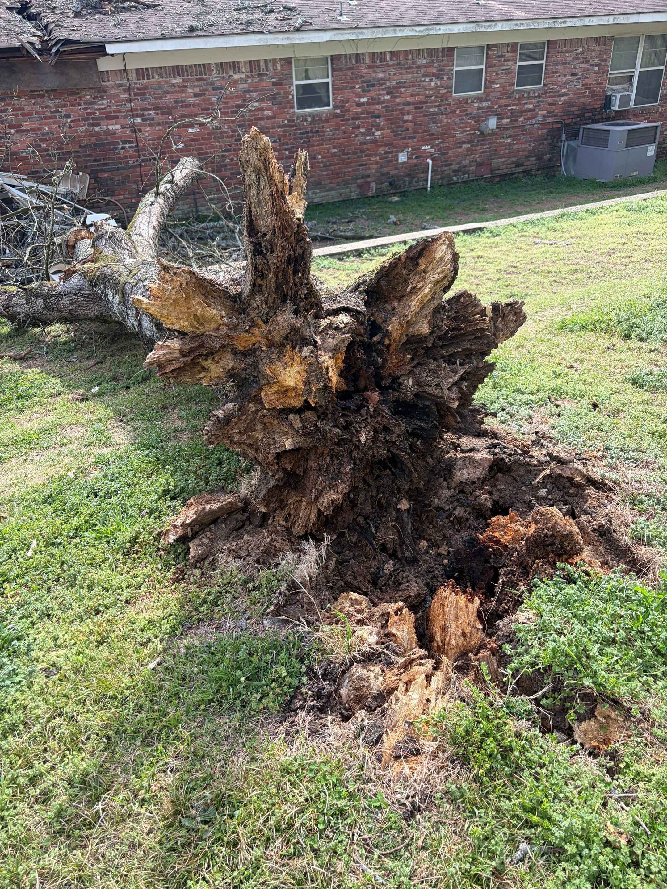 Full Roof Replacement and Storm Damage Restoration in Hot Springs by Temple Roofing and Exteriors