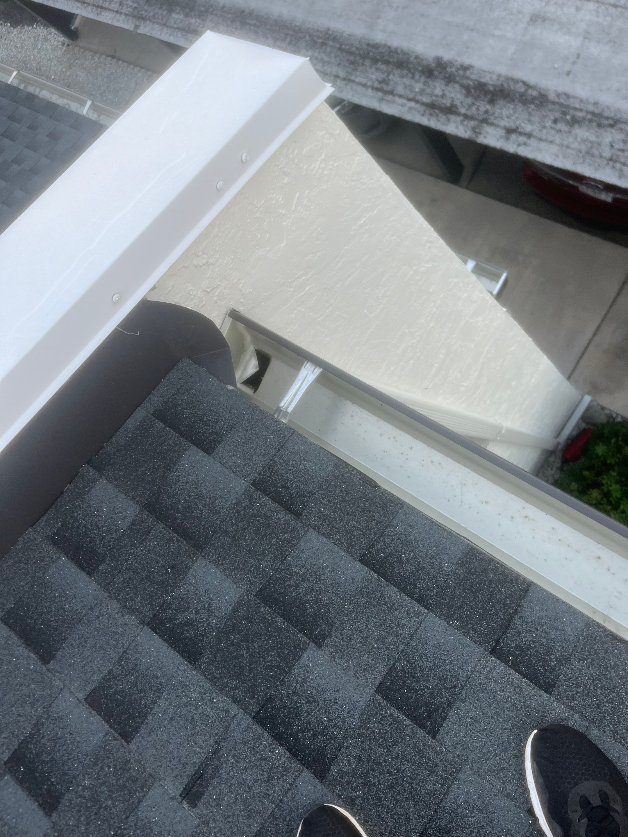 Professional Gutter Cleaning in Fort Myers FL by Gutter Professors