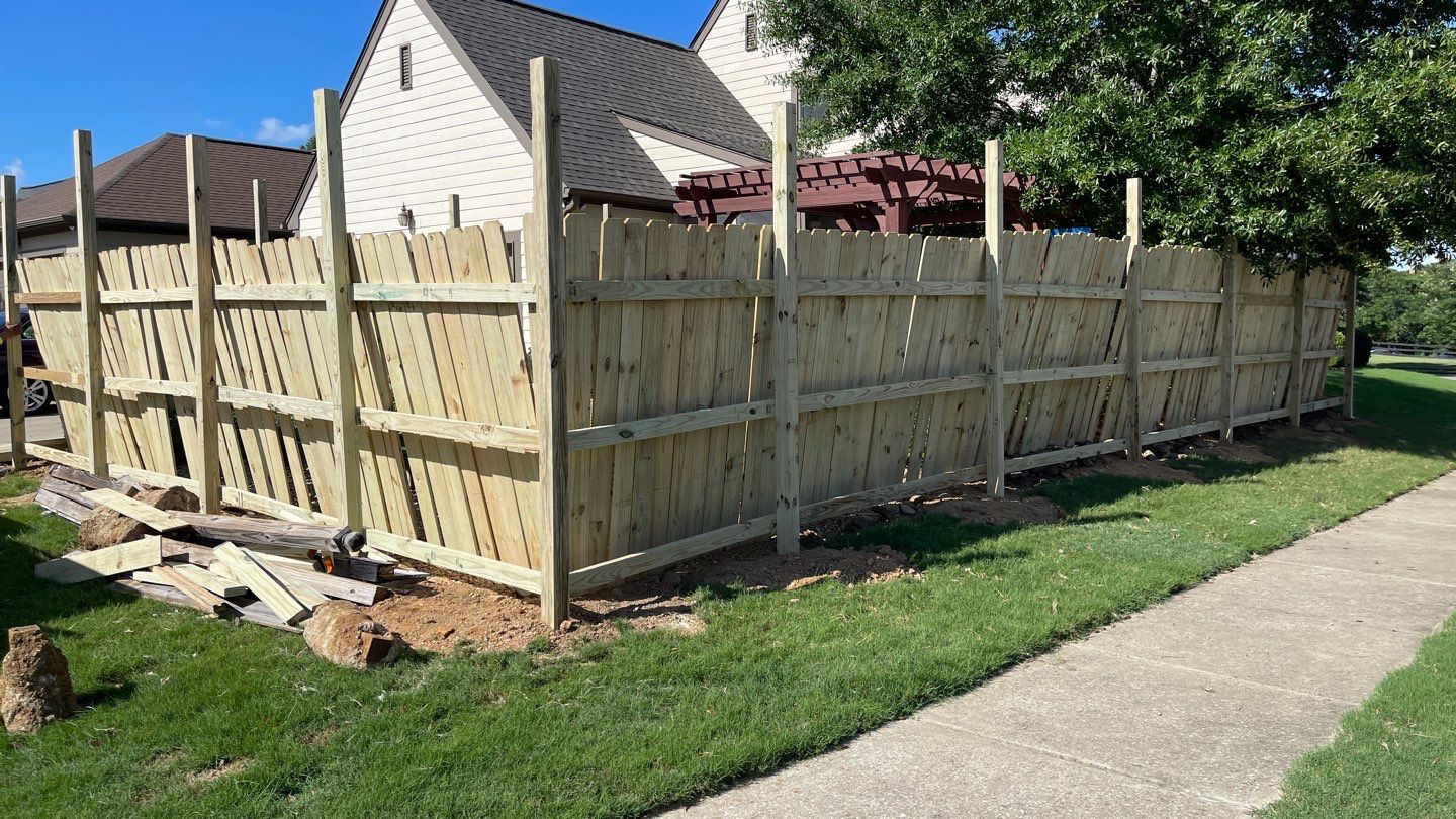 Chase Lake - Arched Shadowbox Fence by Pillar and Pine
