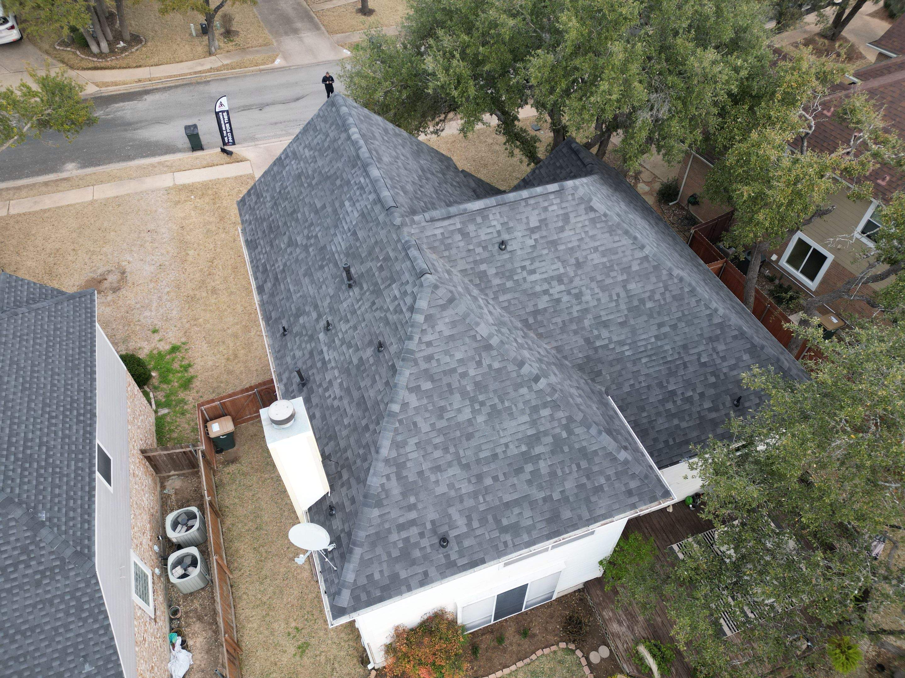 Midnight Black - Malarkey Vista by RoofsOnly.com