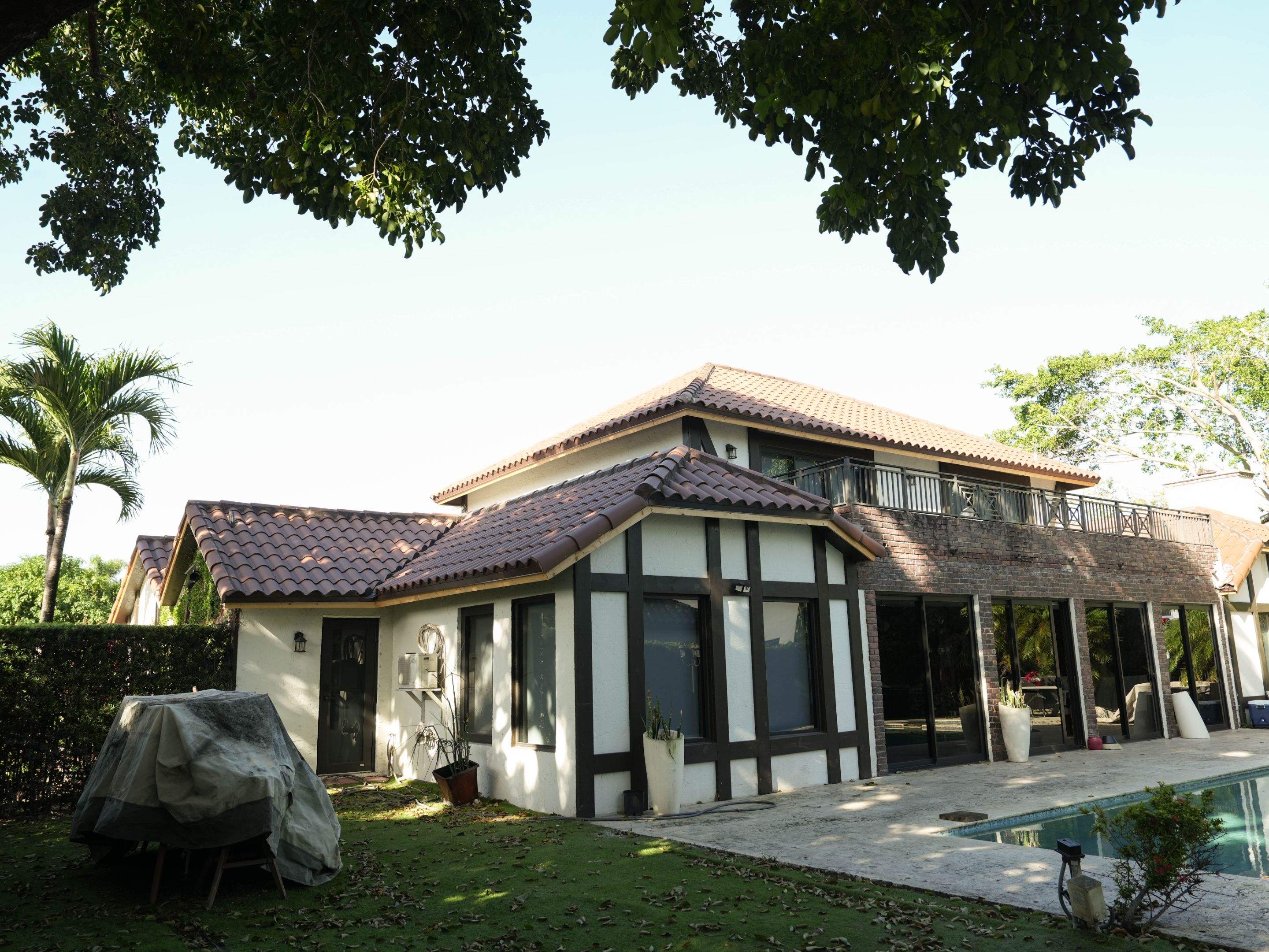 Verea - Spanish S - Brown by Istueta Roofing