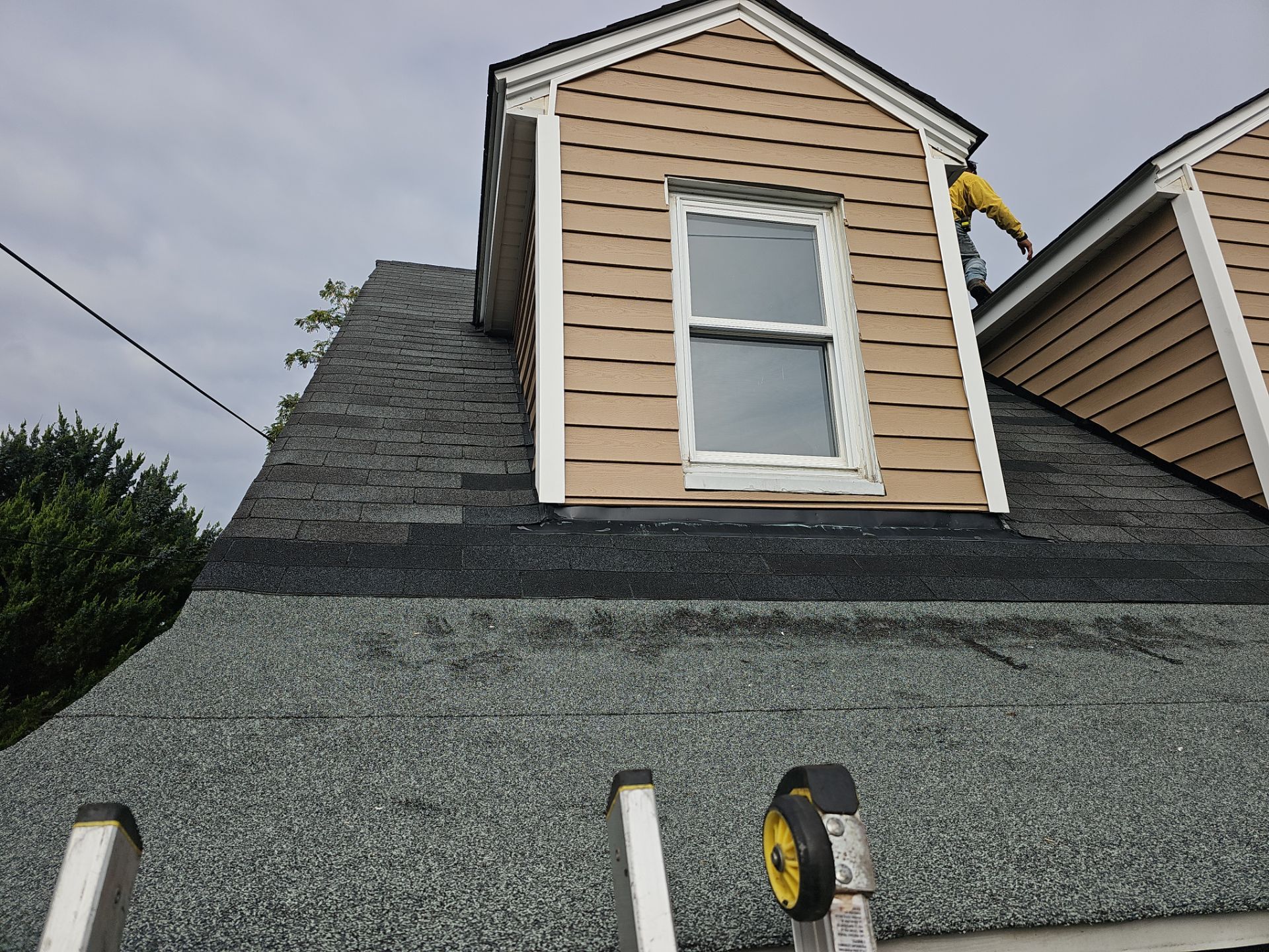Metal Roof Replacement and Repair by Winchester Roofing