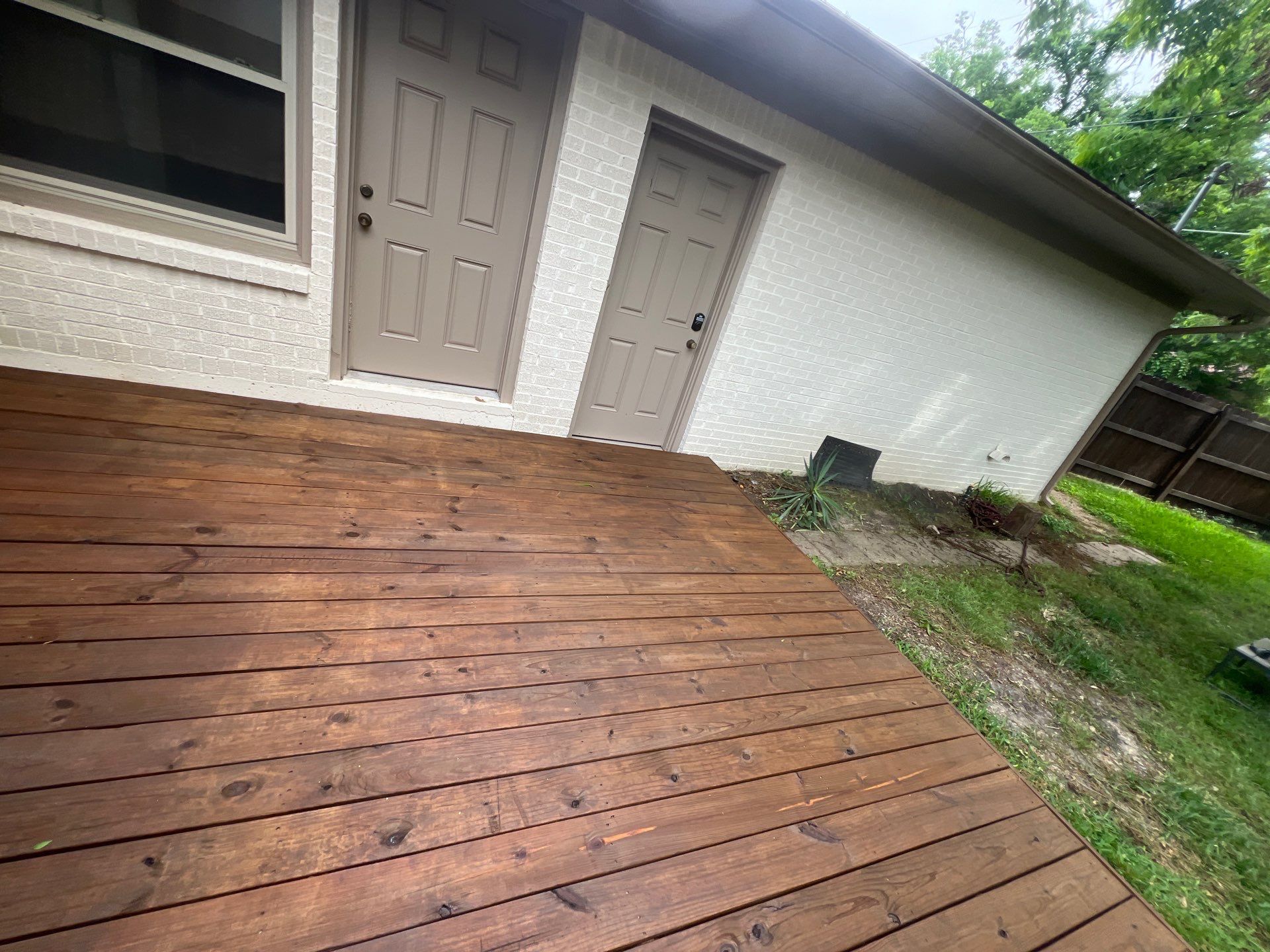 Deck Staining using Texas Wood Products by Nomad Painting
