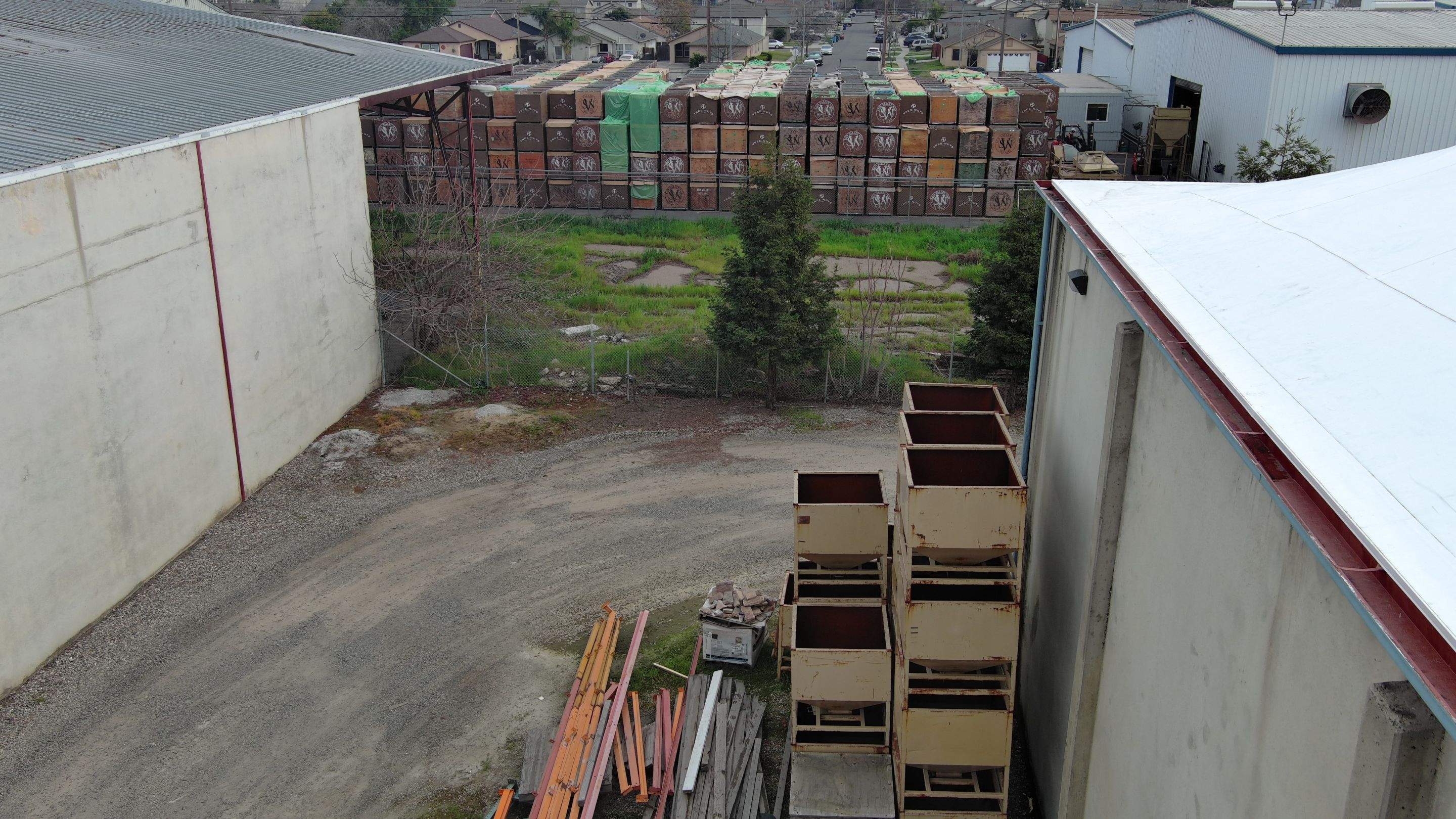 TPO single-ply roofing system using GAF Single-ply TPO 60 mil with 1.5 inch ISO board insulation by Straight Edge Roofing Inc