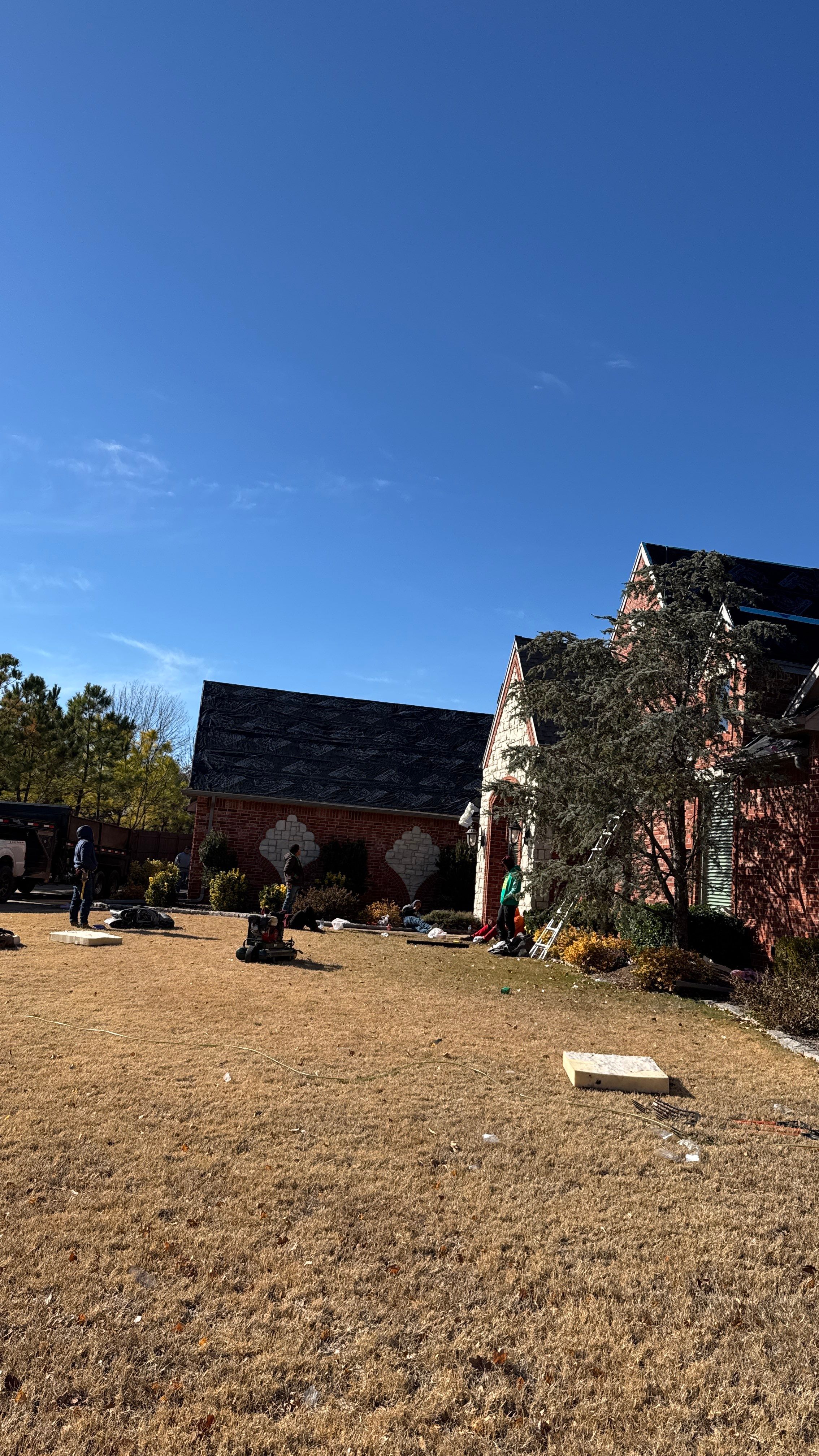 Owens Corning - Estate Gray by Frontline Roofing and Construction