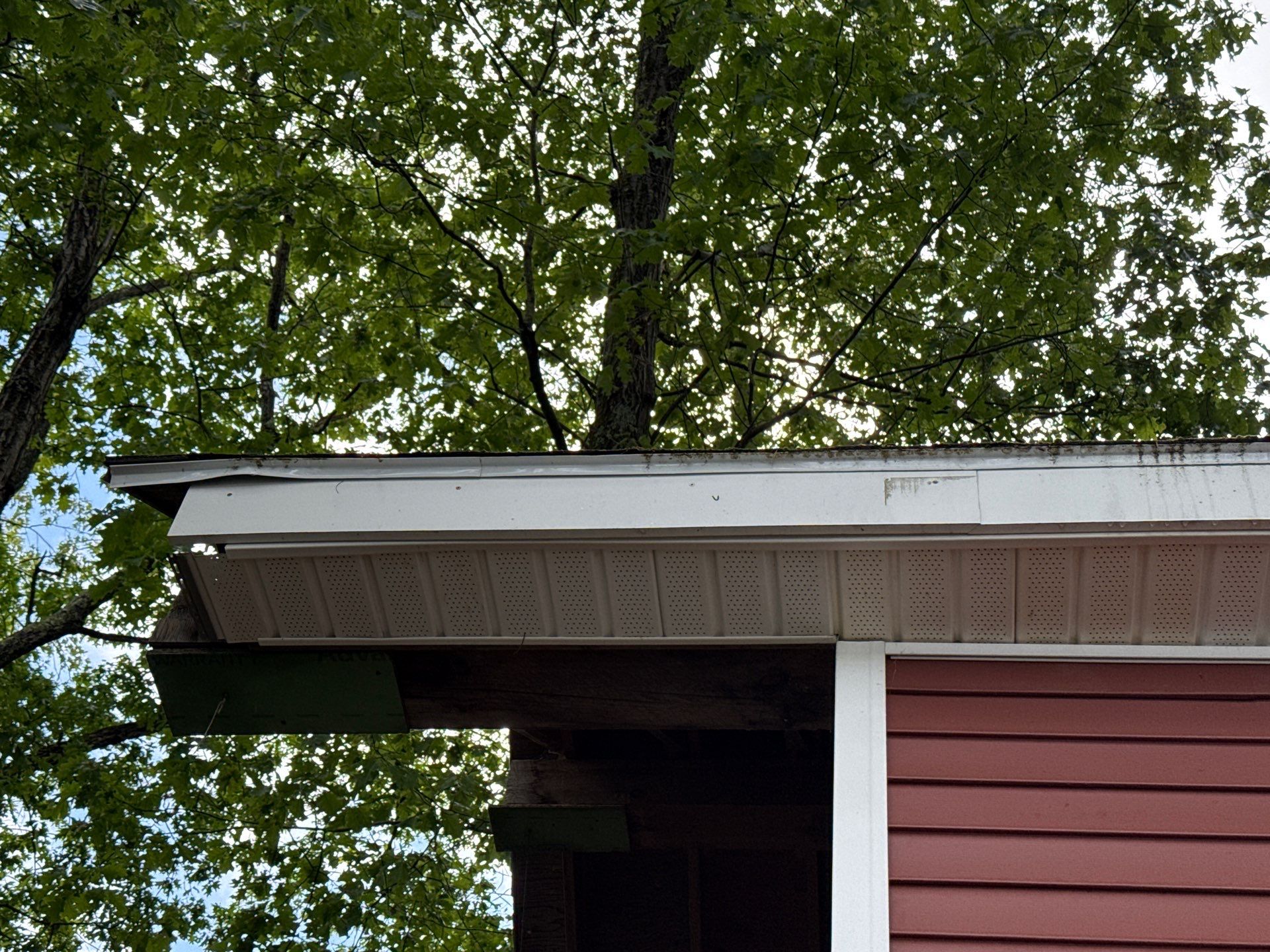 Leak Repair & Roof Wash – Groton, MA by Mighty Dog Roofing of Greater Middlesex County