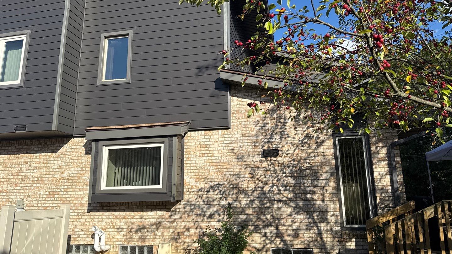 Siding Replacement using Alside S7 Cedar Mill Grain Cast Iron by 180 Contractors