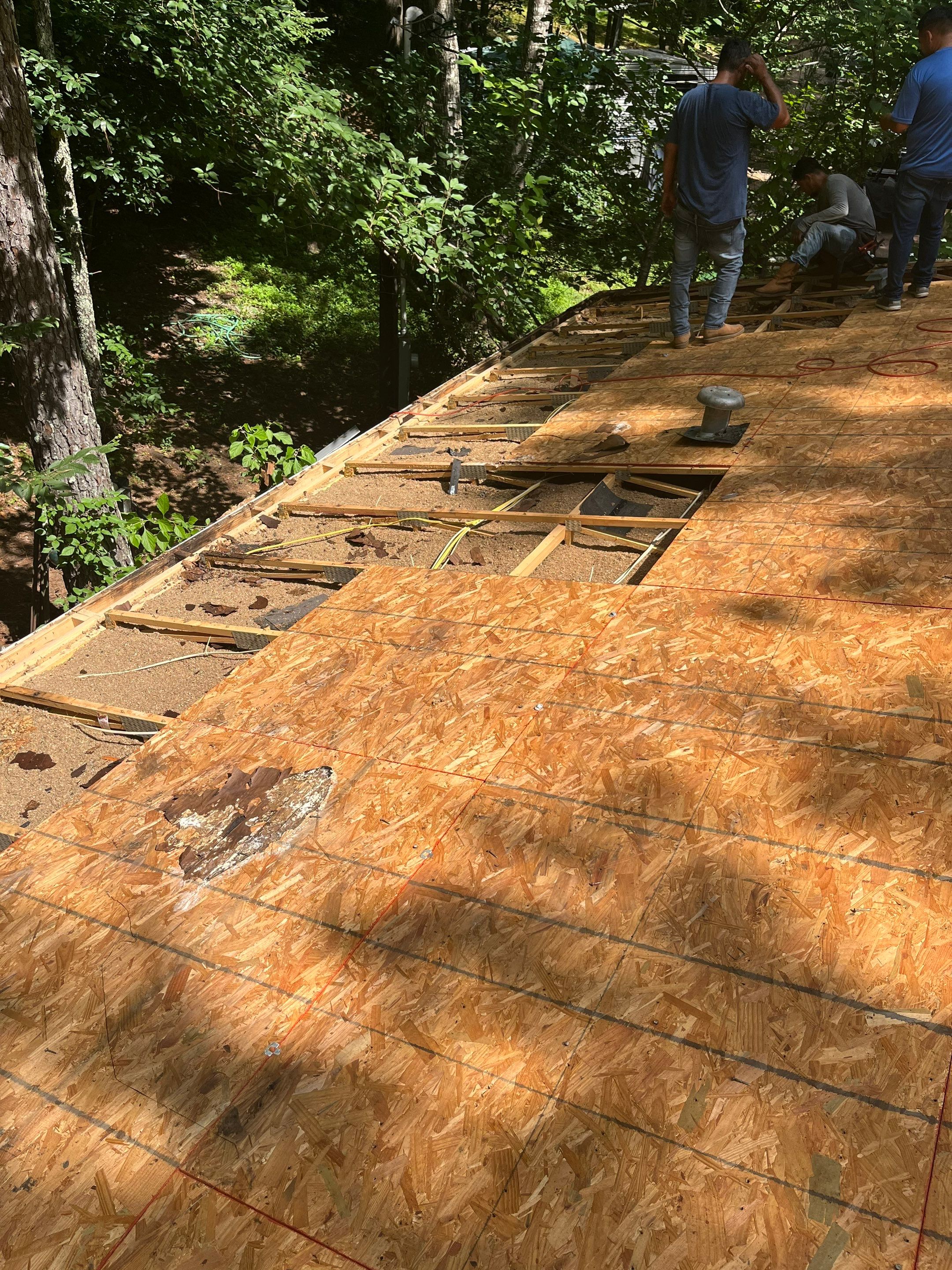 Hot Springs Manufactured Home Roof Replacement and Decking Repair by Temple Roofing and Exteriors