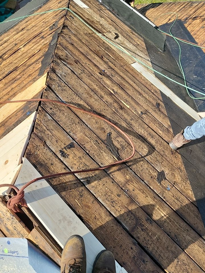 ATLAS PINNACLE COLOR: WEATHERED WOOD DRIP EDGE: MUSKET BROWN by Eagle Eye Roofing