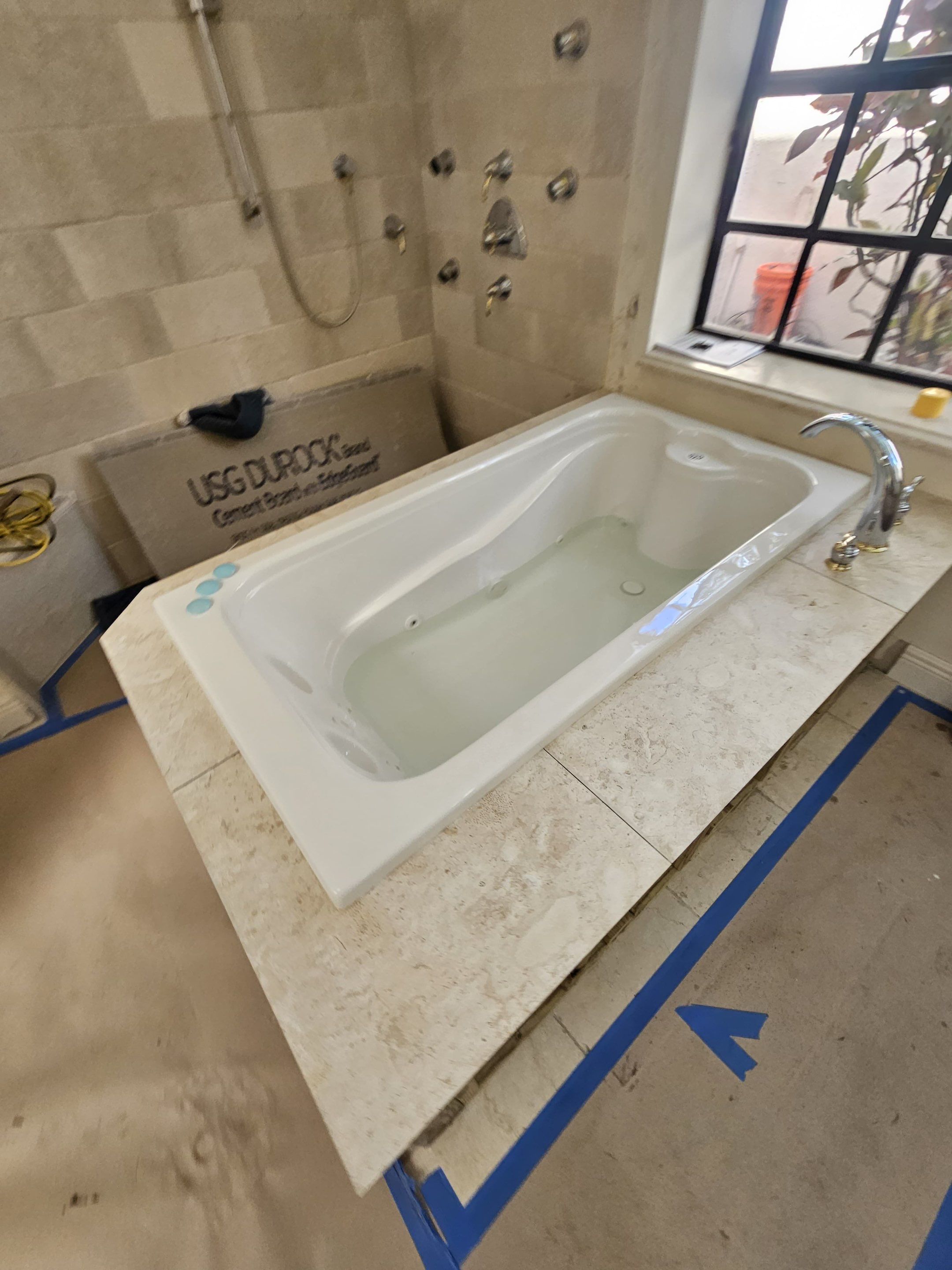 Roman Tub Remodel - Deerfield Beach by Hevi Tile
