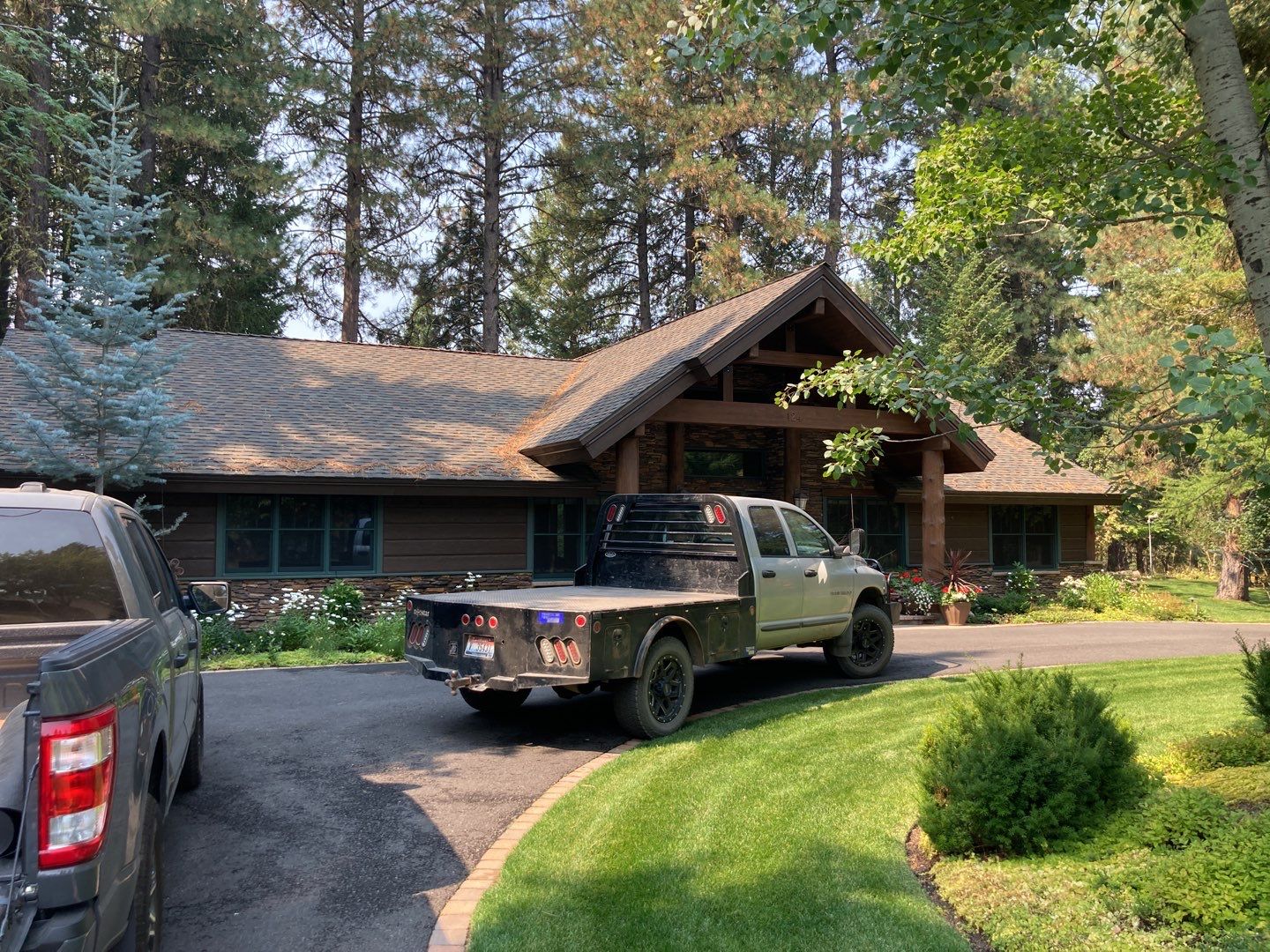 Two story new build gets a CertainTeed Landmark roof in Shenandoah  by ID Roofing LLC