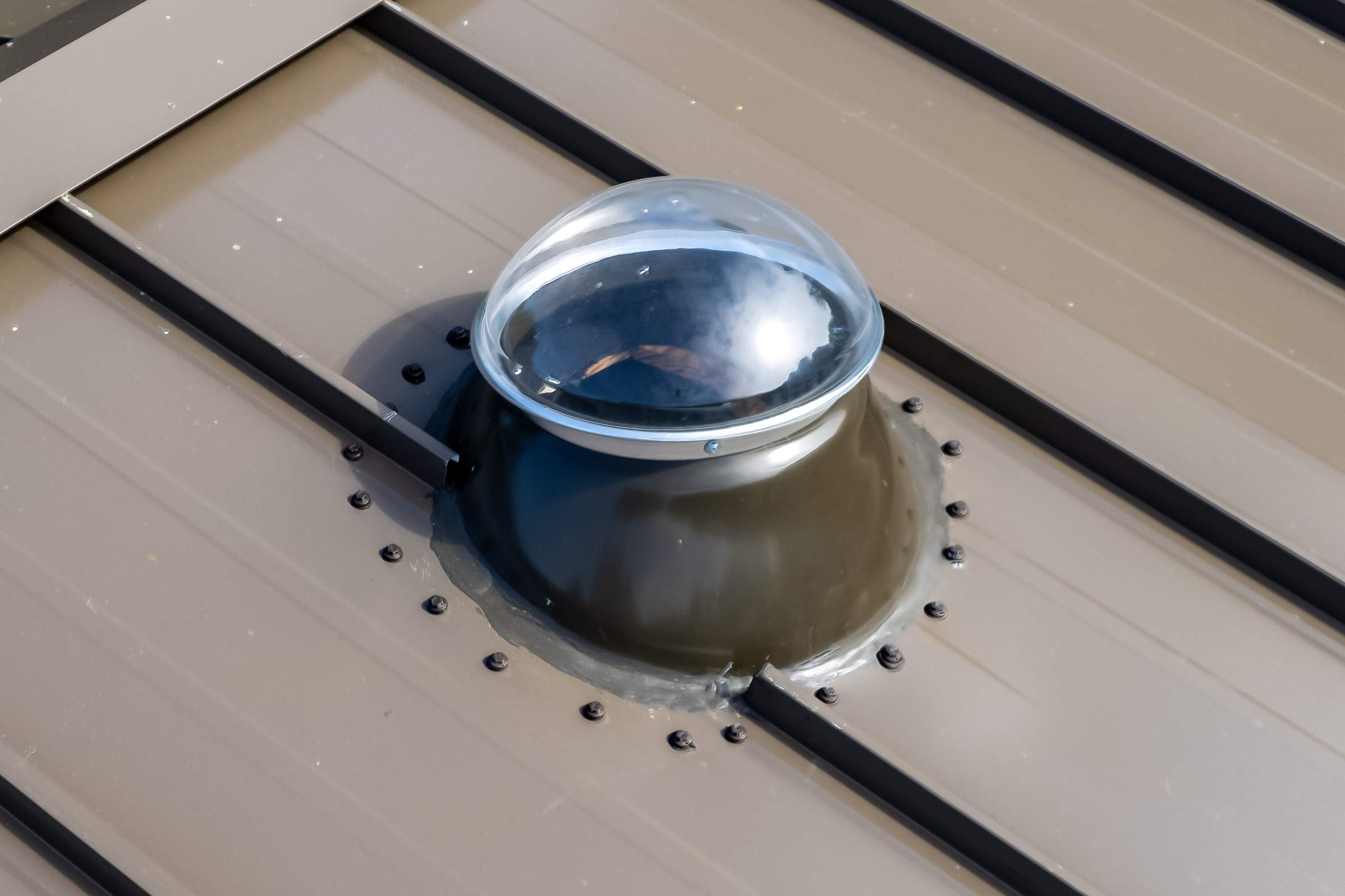 Metal Roof - Galvalume - Medium Bronze by Istueta Roofing