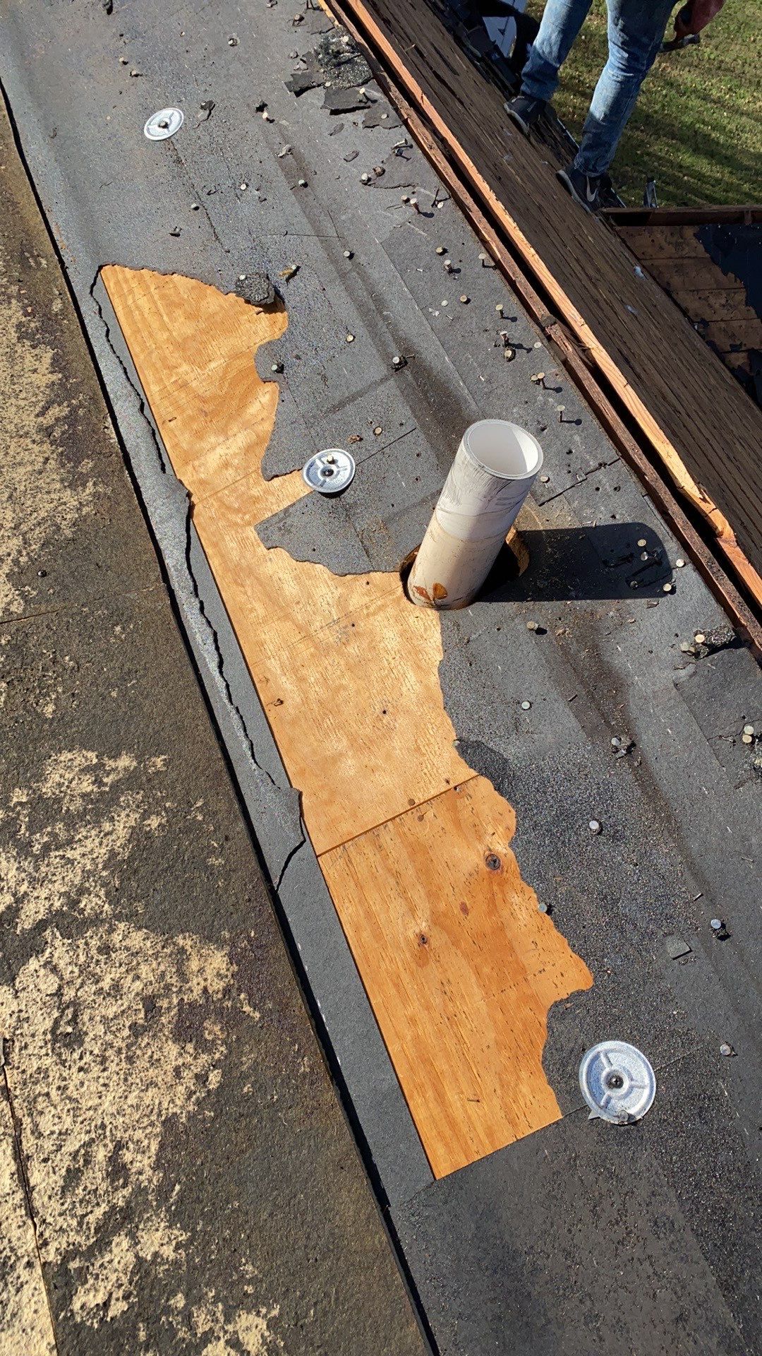 GAF Slateline Shingles with Copper Standing Seam and Flashings by Undersun Roofing 