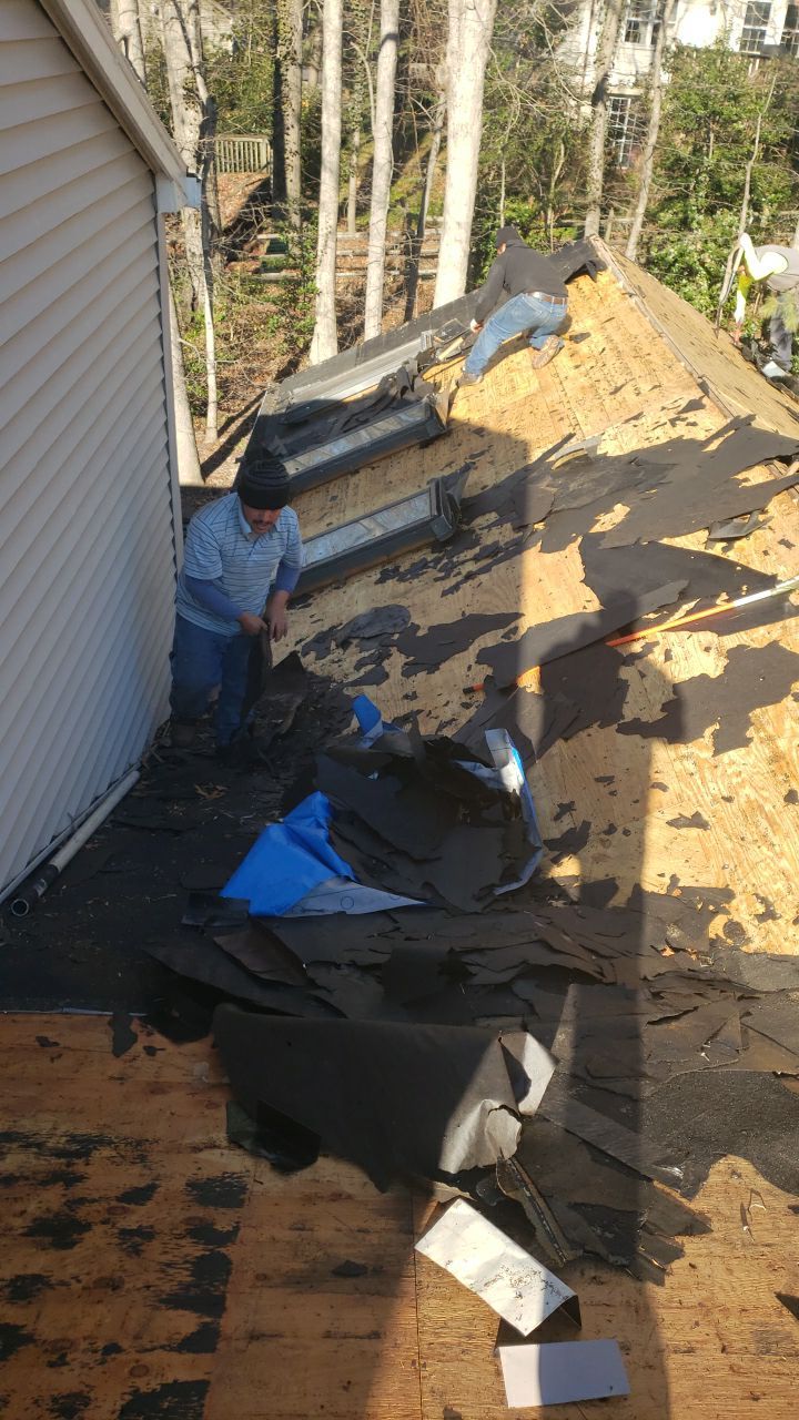 Vienna: Certainteed Landmark Pro Designer Shingles in Max Def Driftwood by RM Banning, Inc.