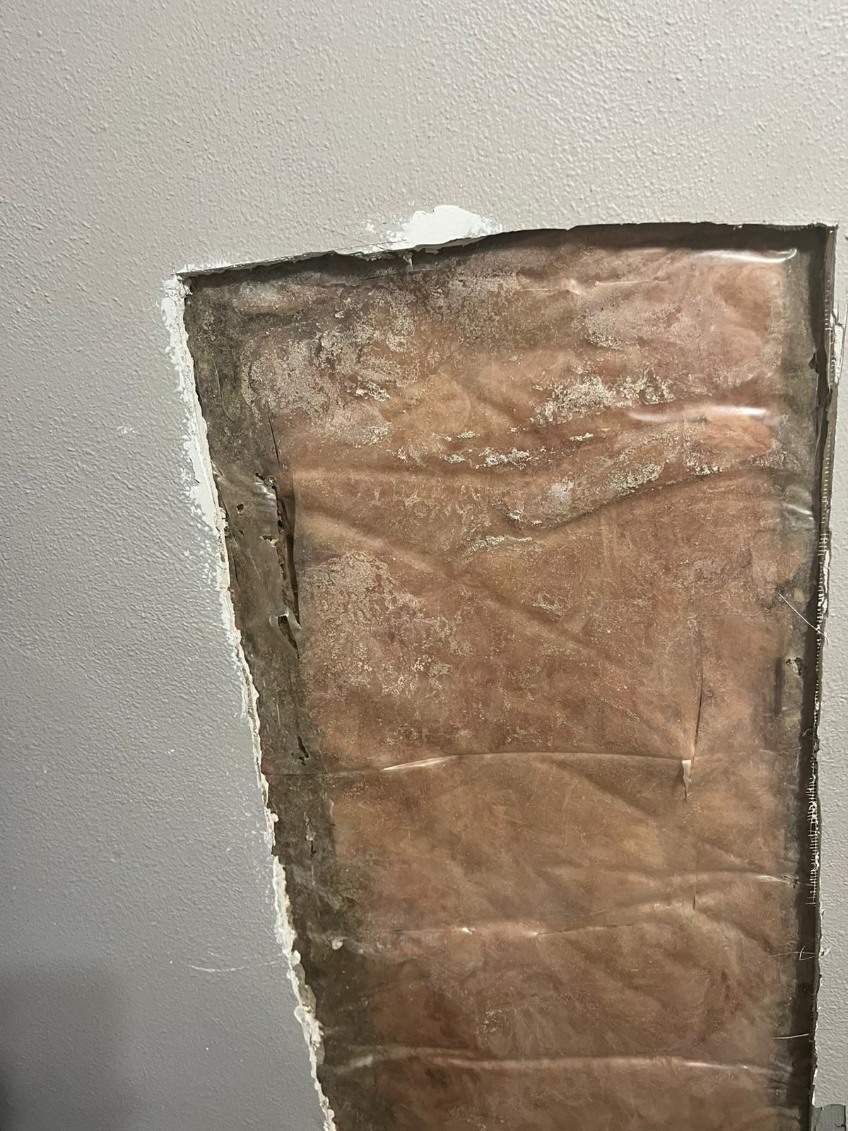 Drywall Repair and Paint Blending – Edwardsville, IL by Legendary Services Company LLC.