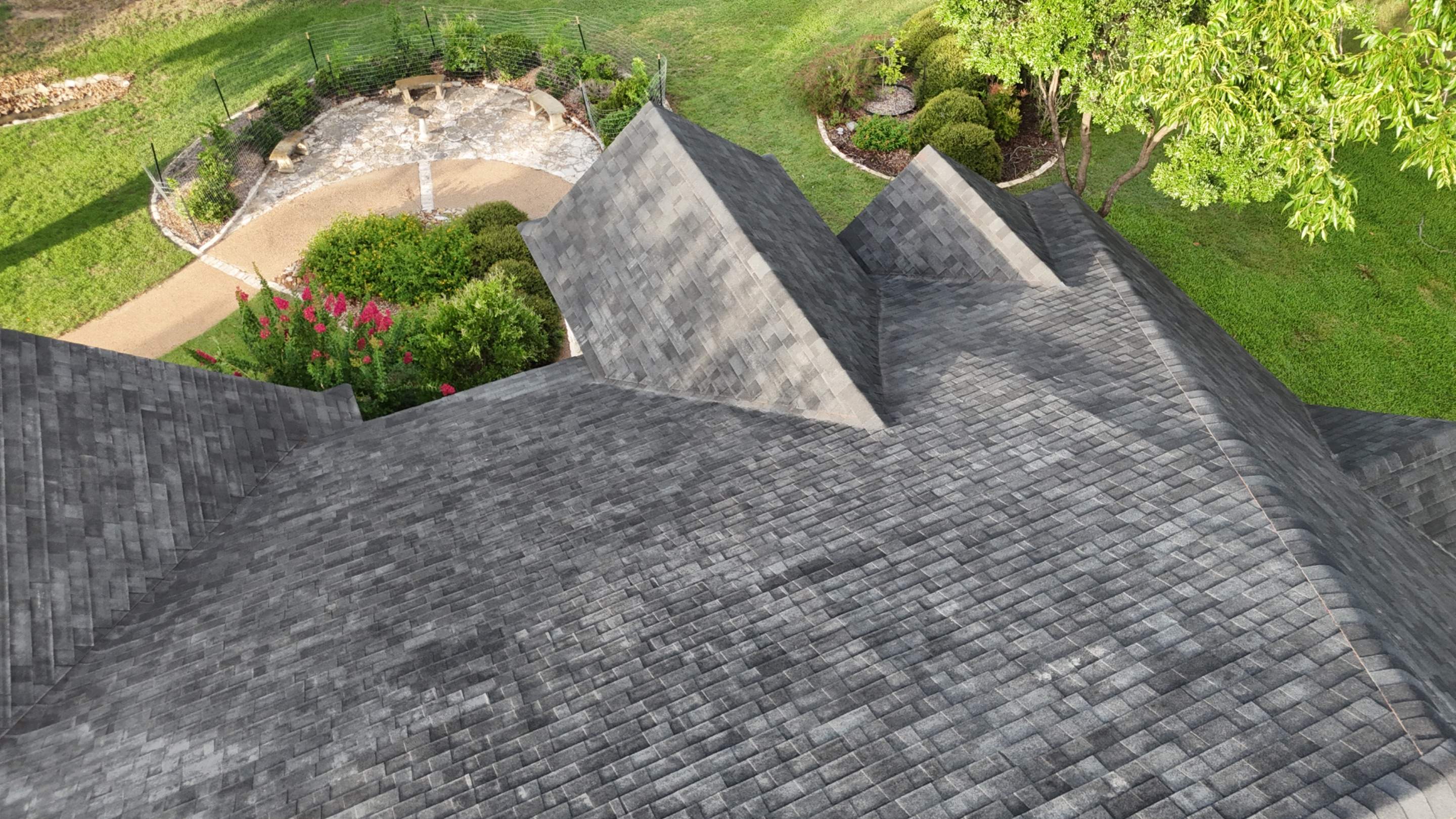 Brilliant Black - Malarkey Vista by RoofsOnly.com