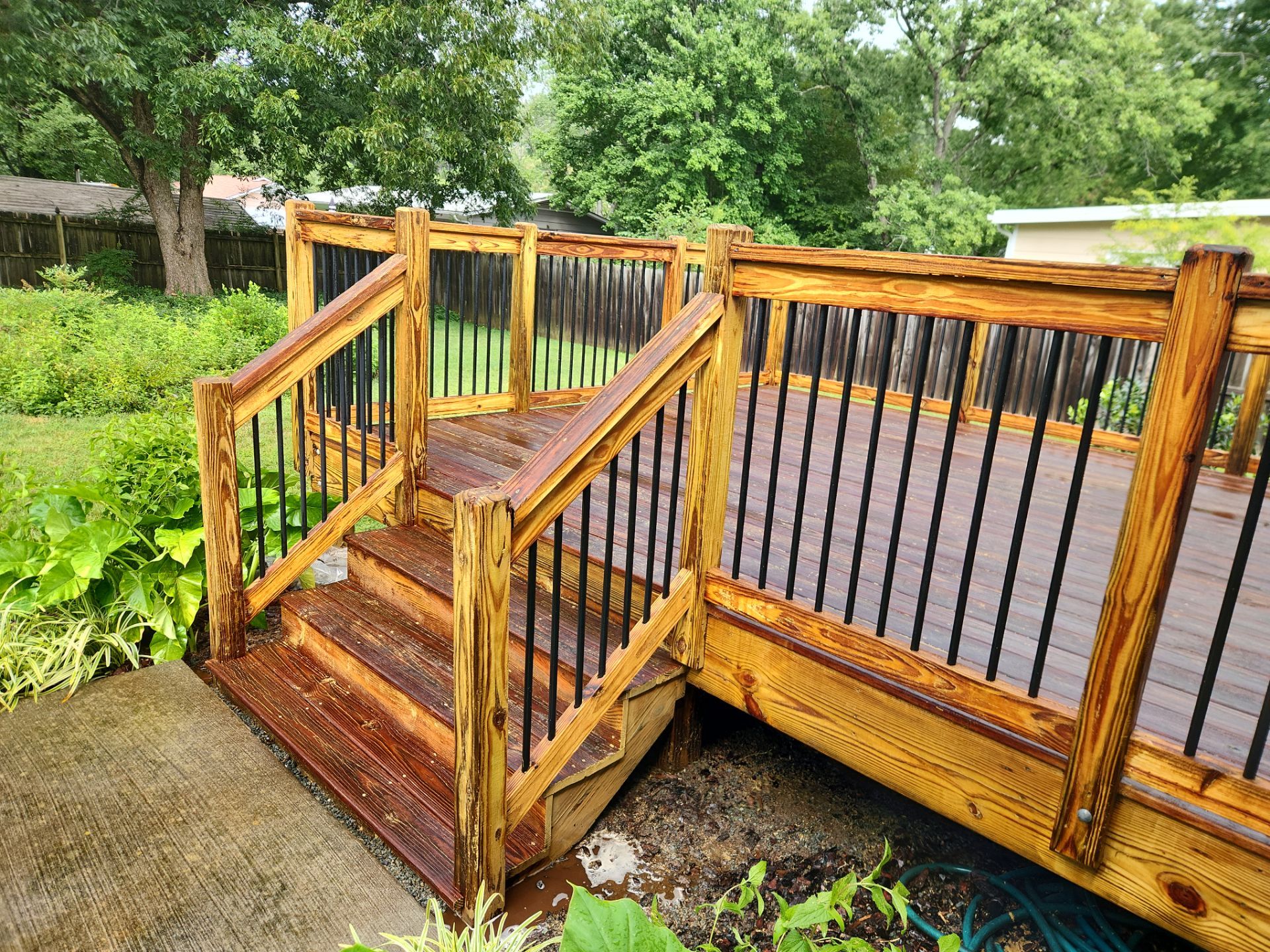Wood Deck using Wood Sealant by DuraSeal