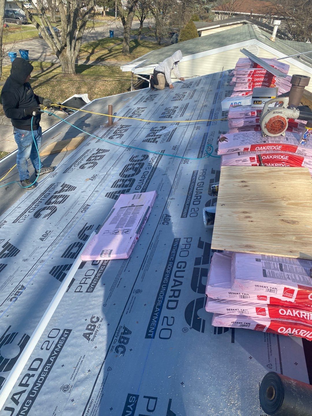 Residential Roofing Installation using Owens Corning Oakridge, Desert Tan by Absolute Roofing and Construction