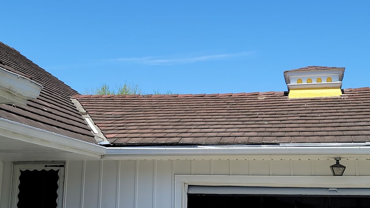 ATLAS PINNACLE COLOR: WEATHERED SHADOW DRIP EDGE: WHITE by Eagle Eye Roofing