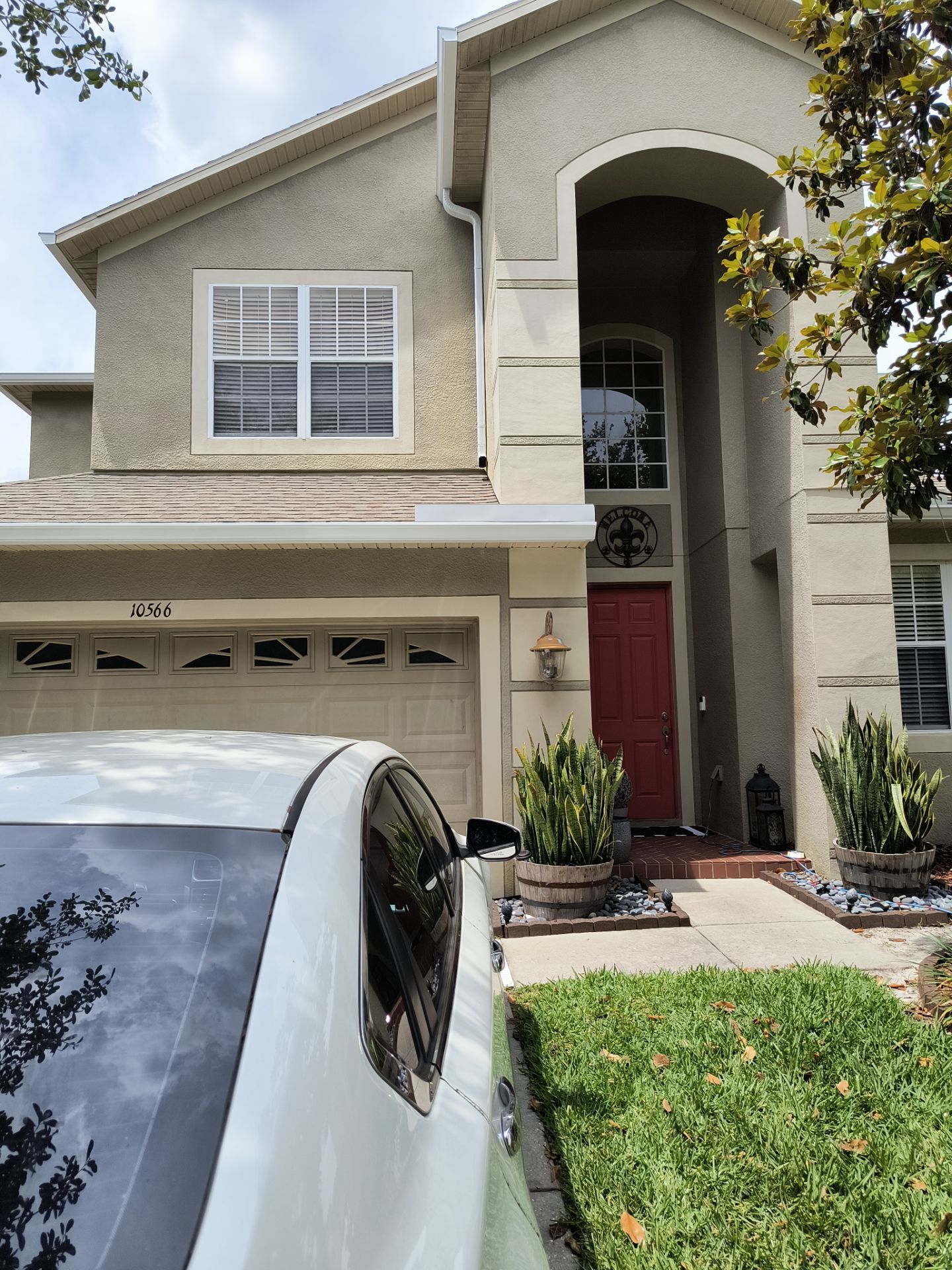 Modern 7-Inch Seamless Gutters for Luxury Homes in Tampa FL by Gutter Professors