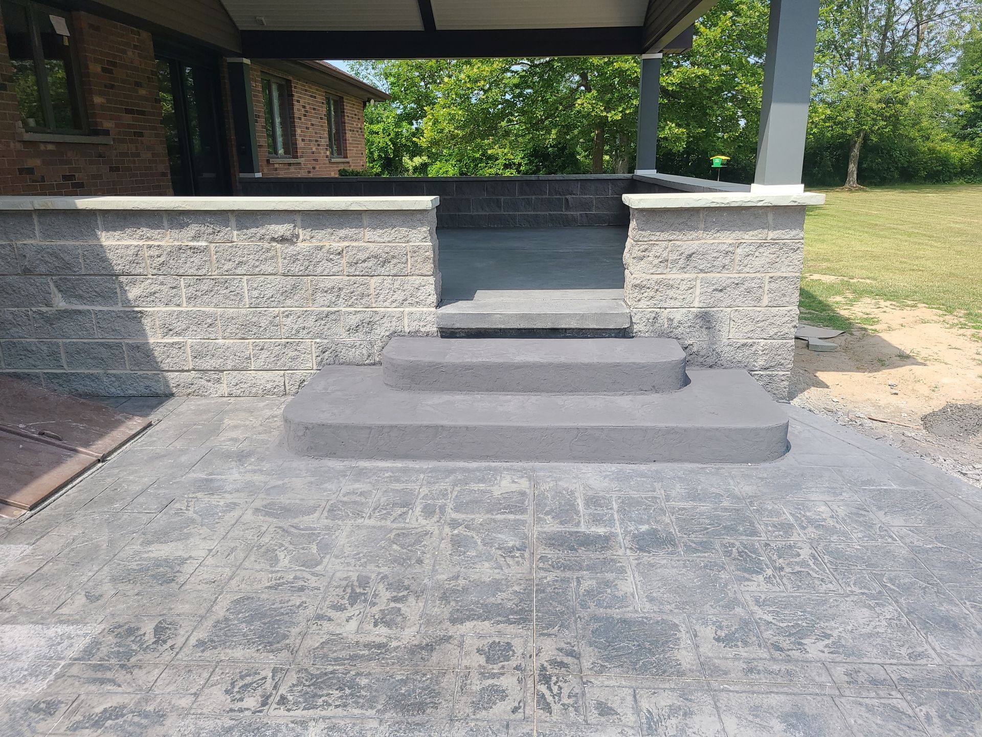 Outdoor Living Addition and Concrete by Ivy Lea Construction
