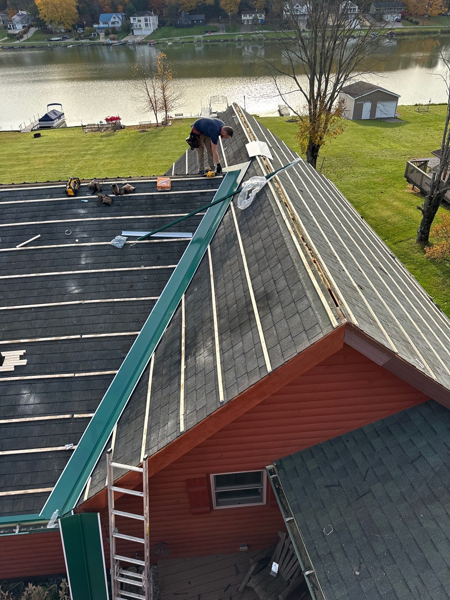 Alpha Rib, Color: Ivy Green by Eagle Eye Roofing