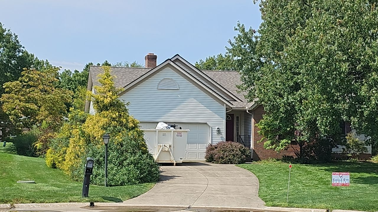 ATLAS PINNACLE COLOR: WEATHERED SHADOW by Eagle Eye Roofing