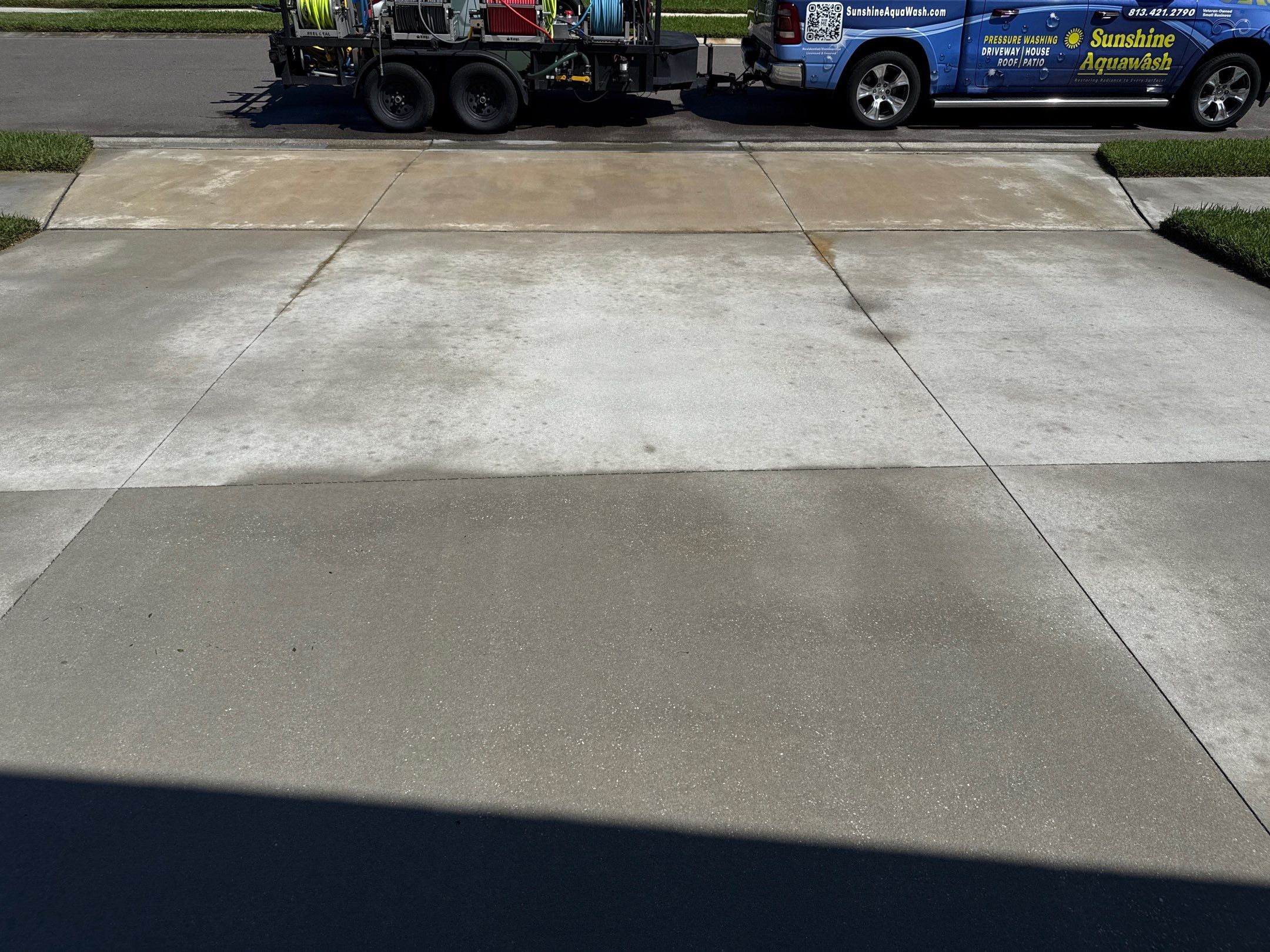 Concrete Driveway & Sidewalk Cleaning — Canoe Creek Community, Parrish, FL by Sunshine AquaWash