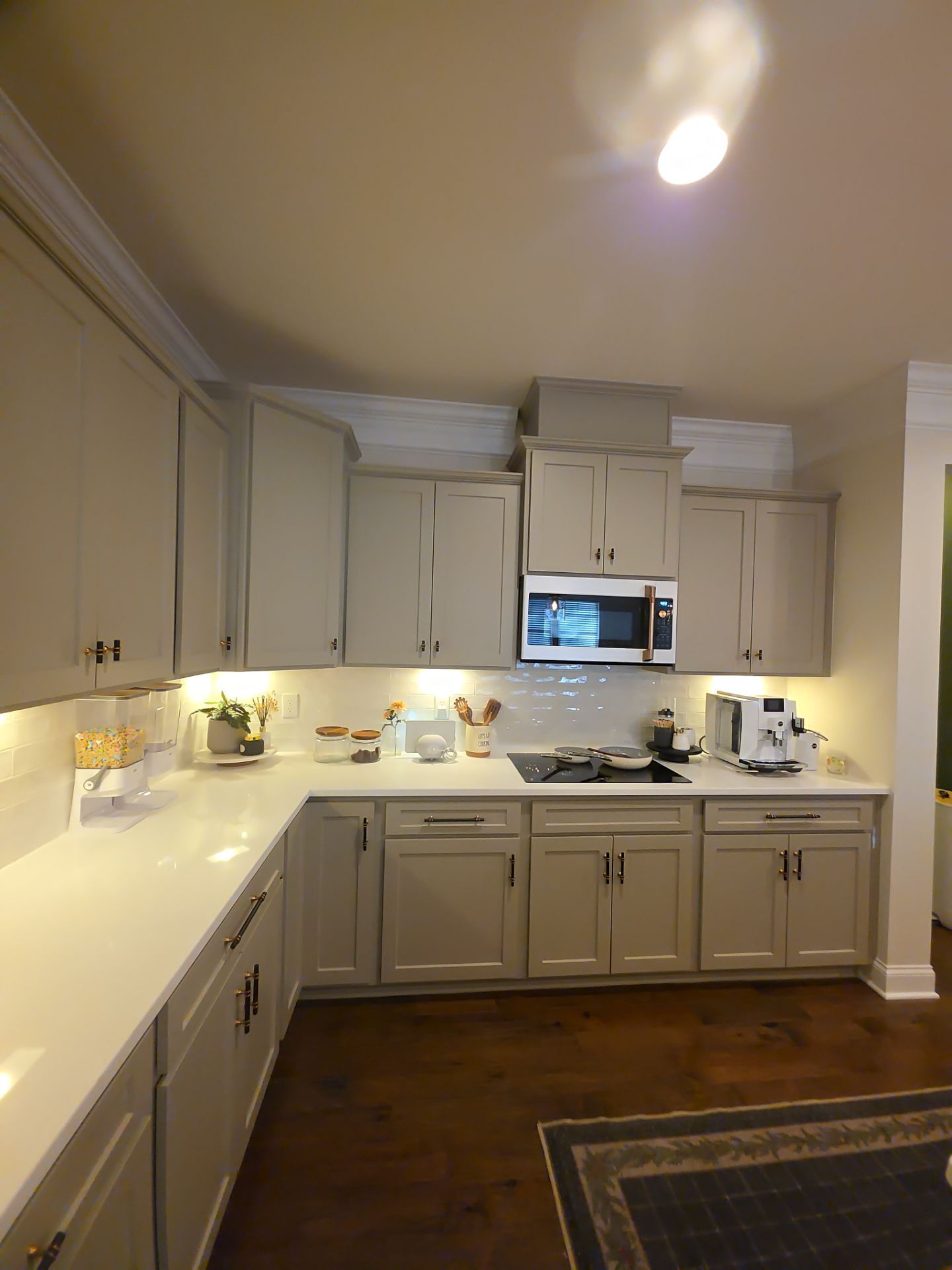 From Dated to Dazzling: A Bright Kitchen Transformation in Holly Springs by Elite Remodeling and Design LLC