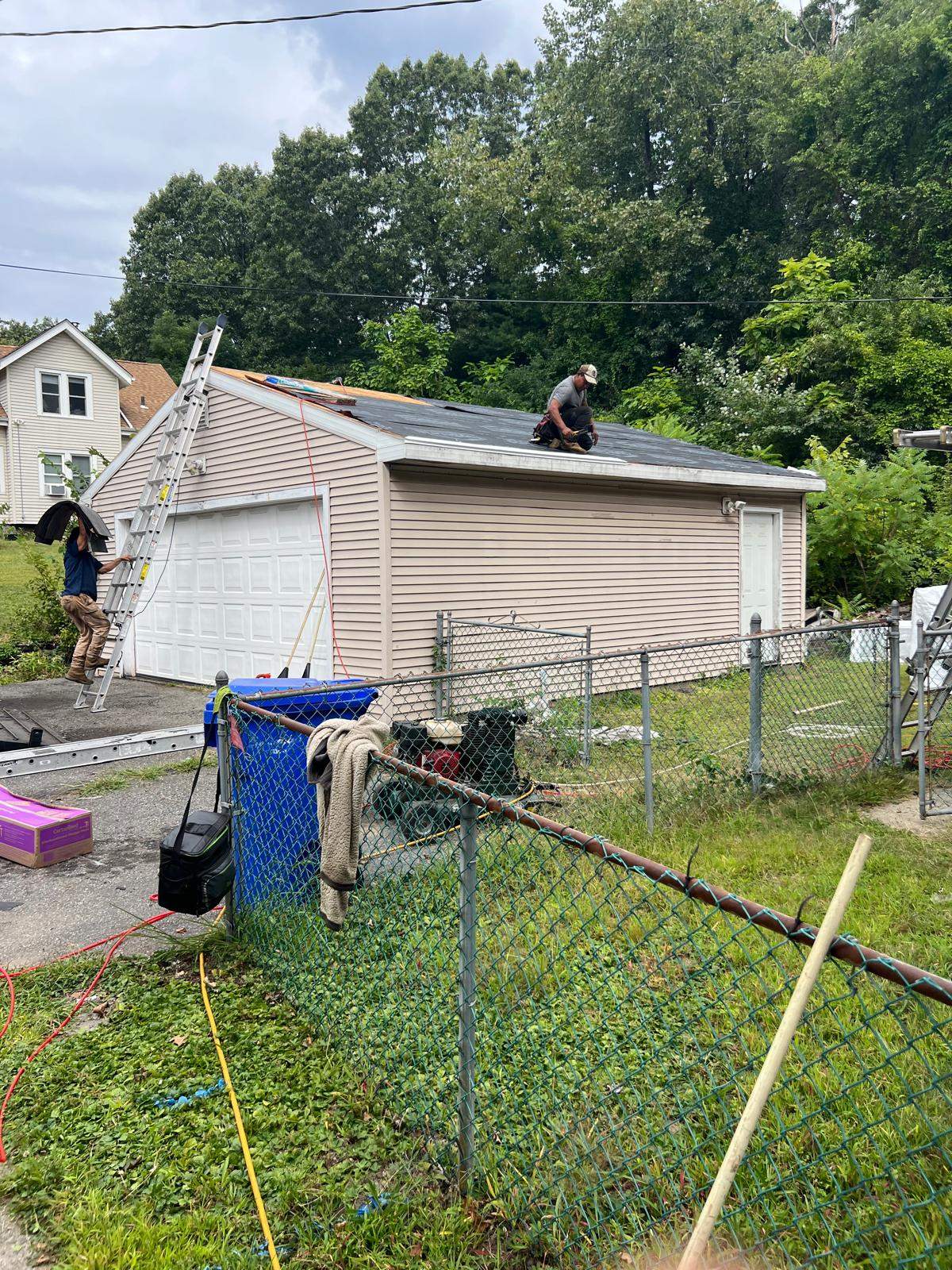 Full Roof Replacement – Owens Corning Duration, Onyx Black with Ridge Vent Upgrade by JOHNNYS PRO