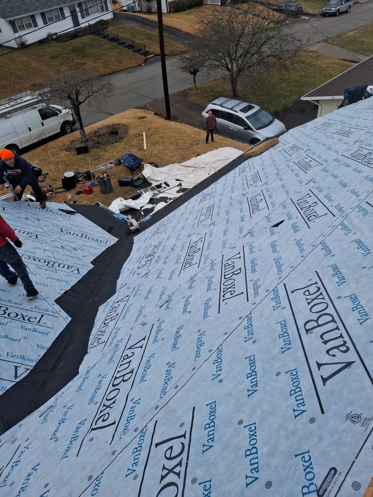 Residential Roofing Installation using GAF Timberline HDZ Charcoal by Rainstoppers Roofing